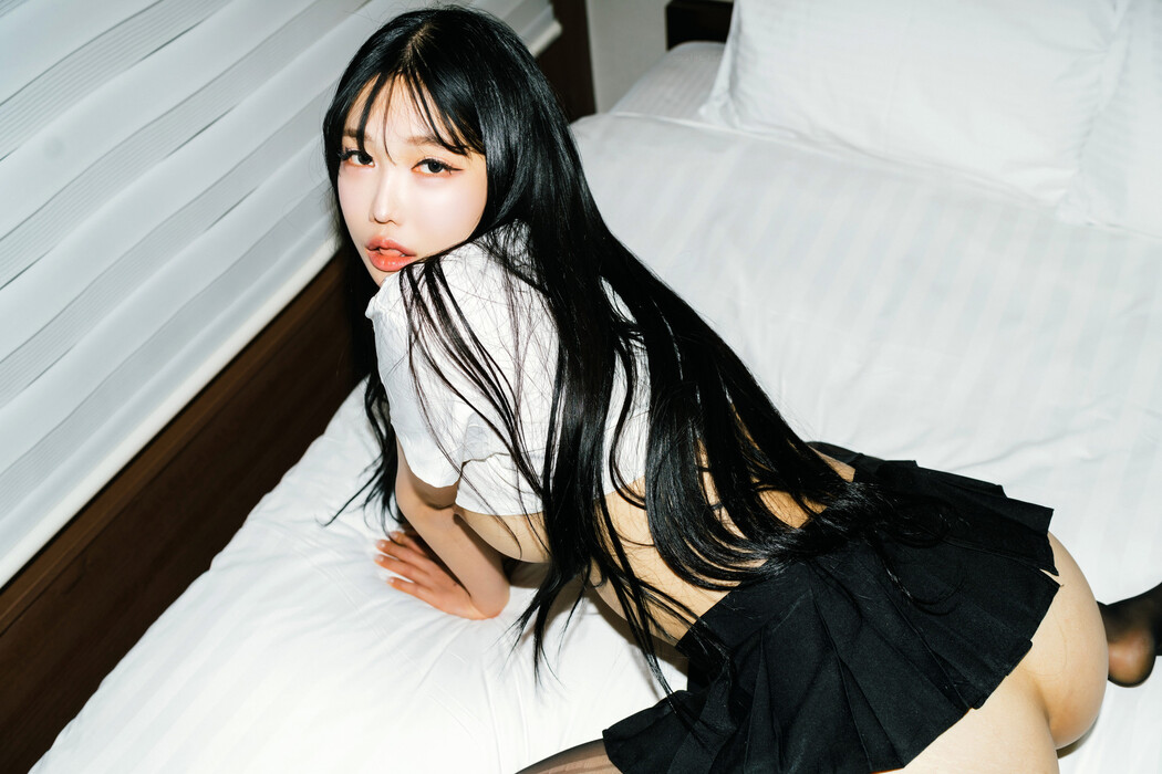 Yunjin 챌이, [Moon Night Snap] Skin Inside Stockings