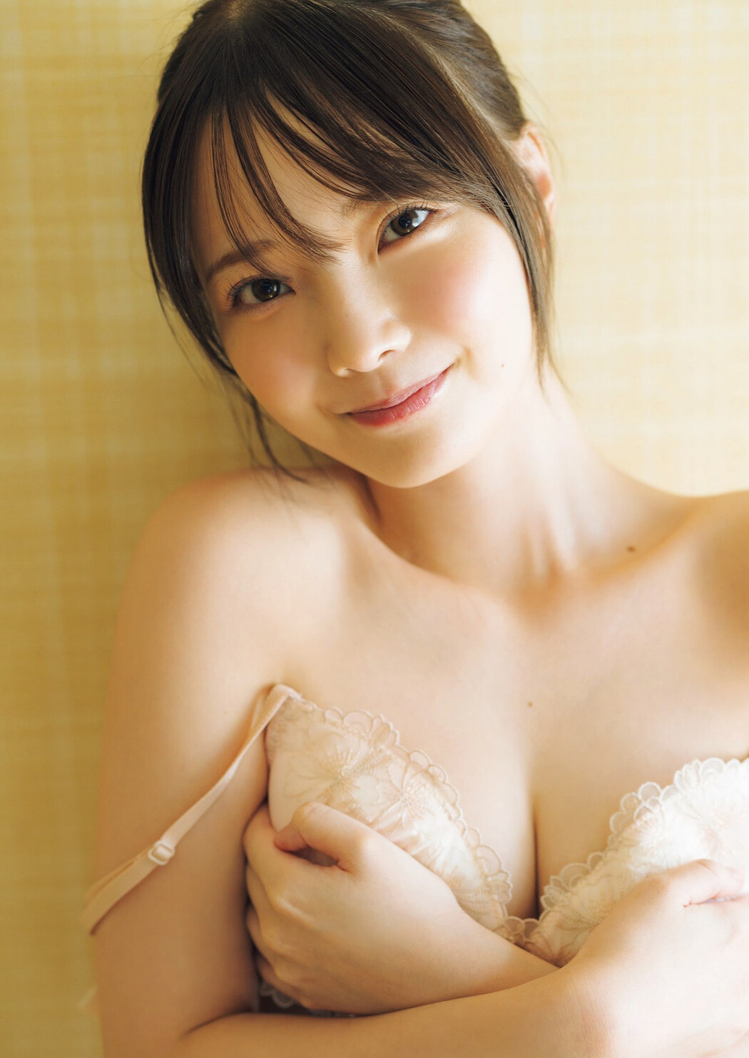 Himeka Araya 新谷姫加, Weekly Playboy 2024 No.05 (週刊プレイボーイ 2024年5号)