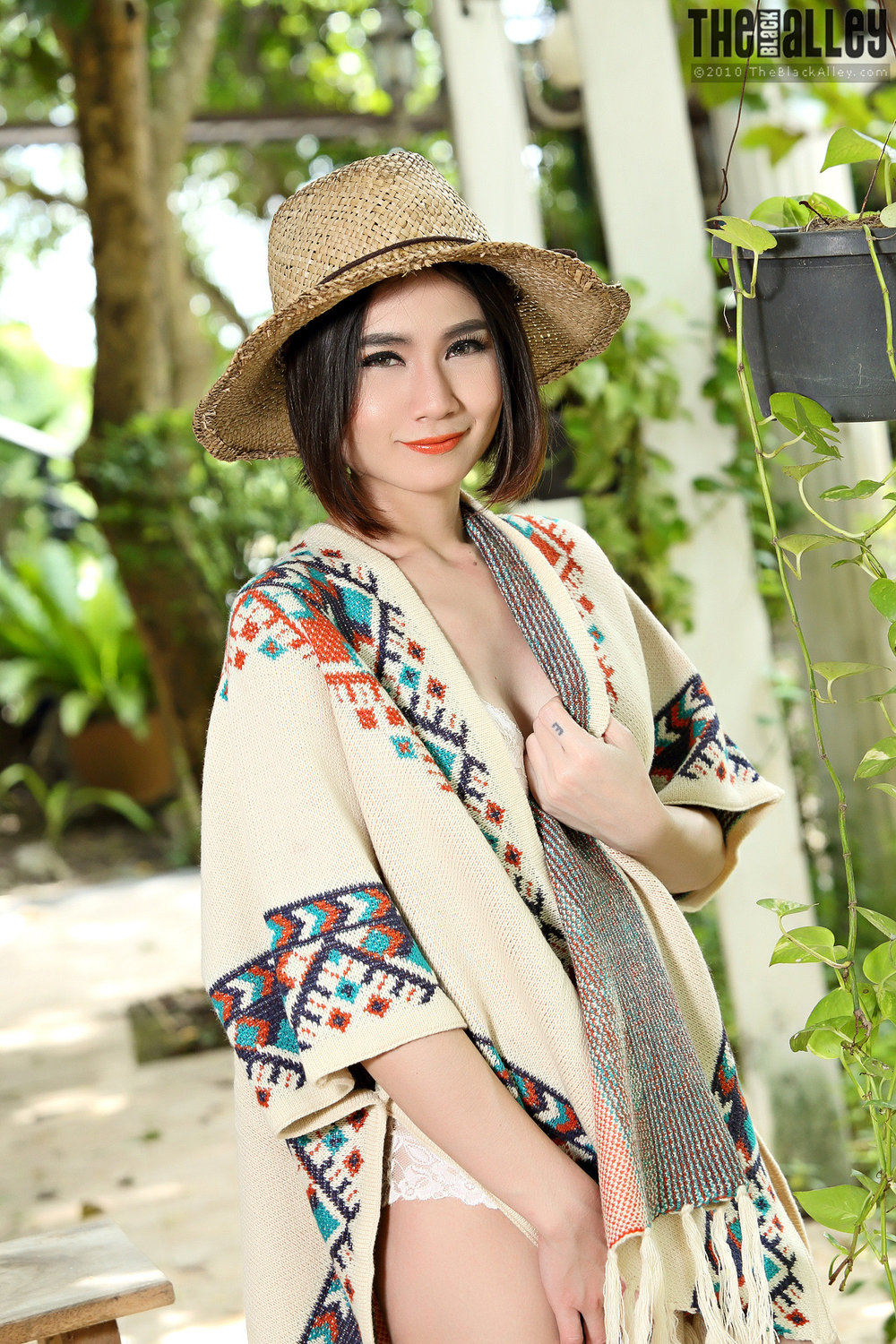 [The Black Alley] Ellie Set.26 2018.08.27 Cover Photo