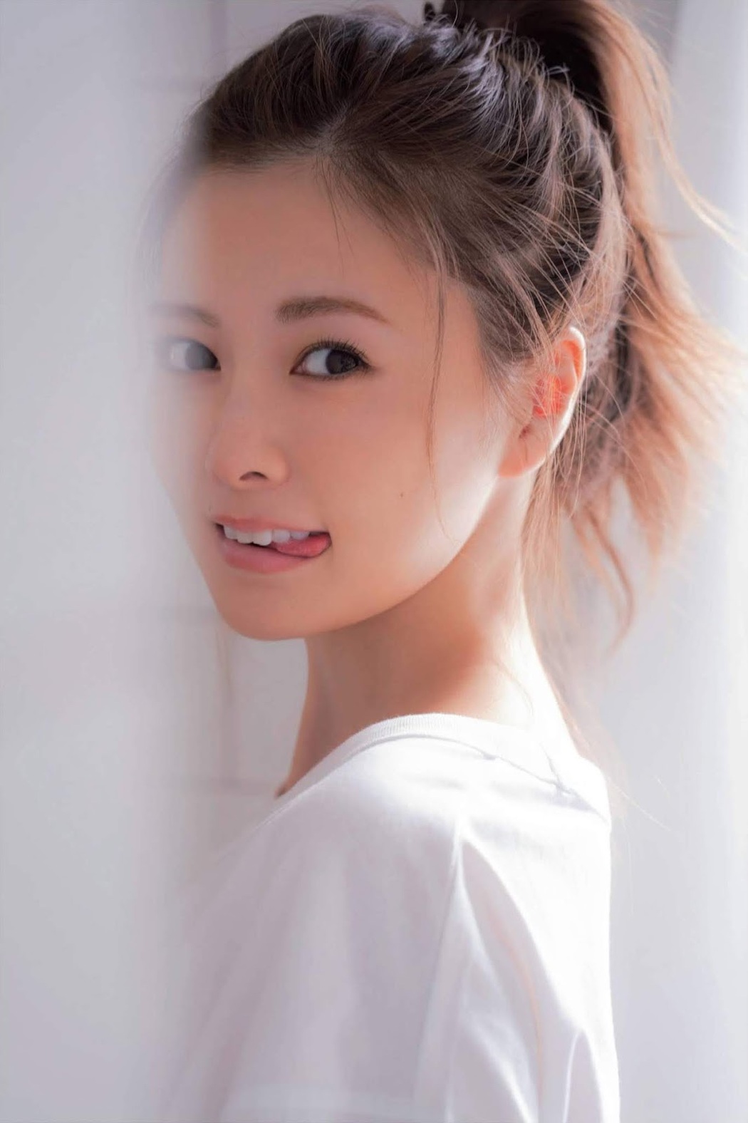 Mai Shiraishi 白石麻衣, FRIDAY 2020.01.10 (フライデー 2020年1月10日号)