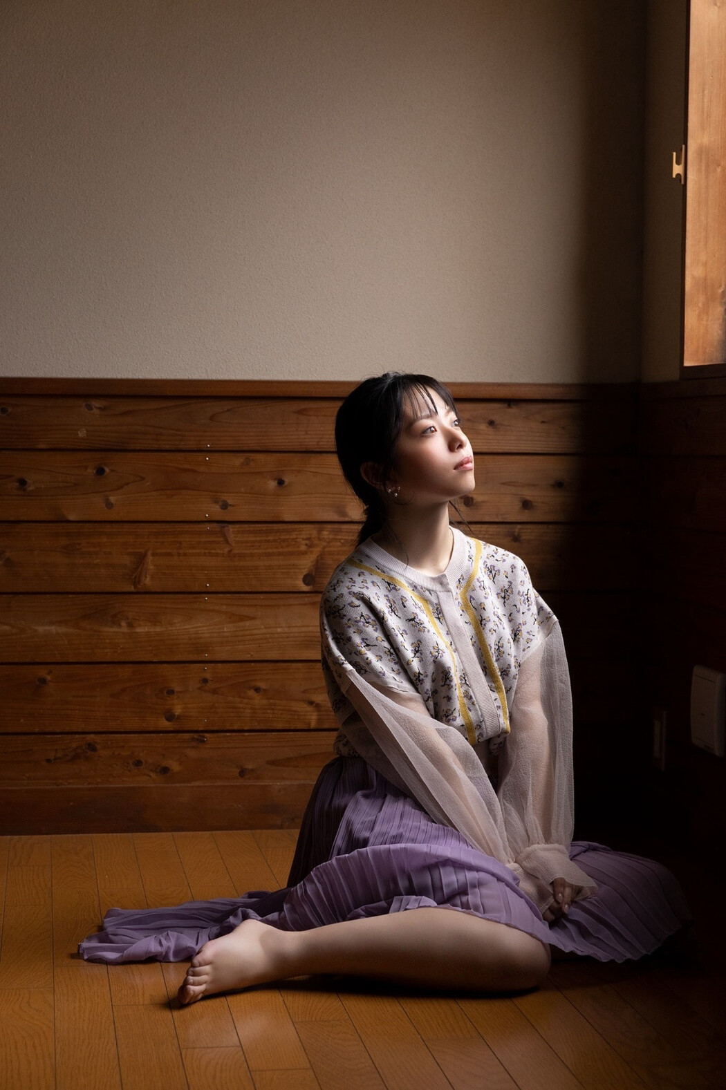 Komaki Mineshima 峰島こまき, SPA!デジタル写真集 「瞳に吸い込まれて」 Set.01