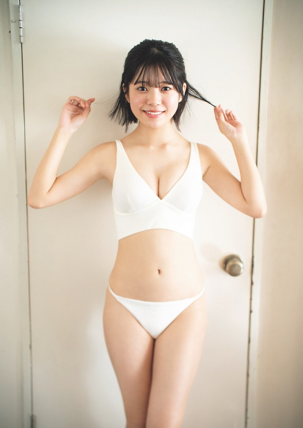 Miu Isomura 磯村美羽, Weekly Playboy 2024 No.09 (週刊プレイボーイ 2024年9号)