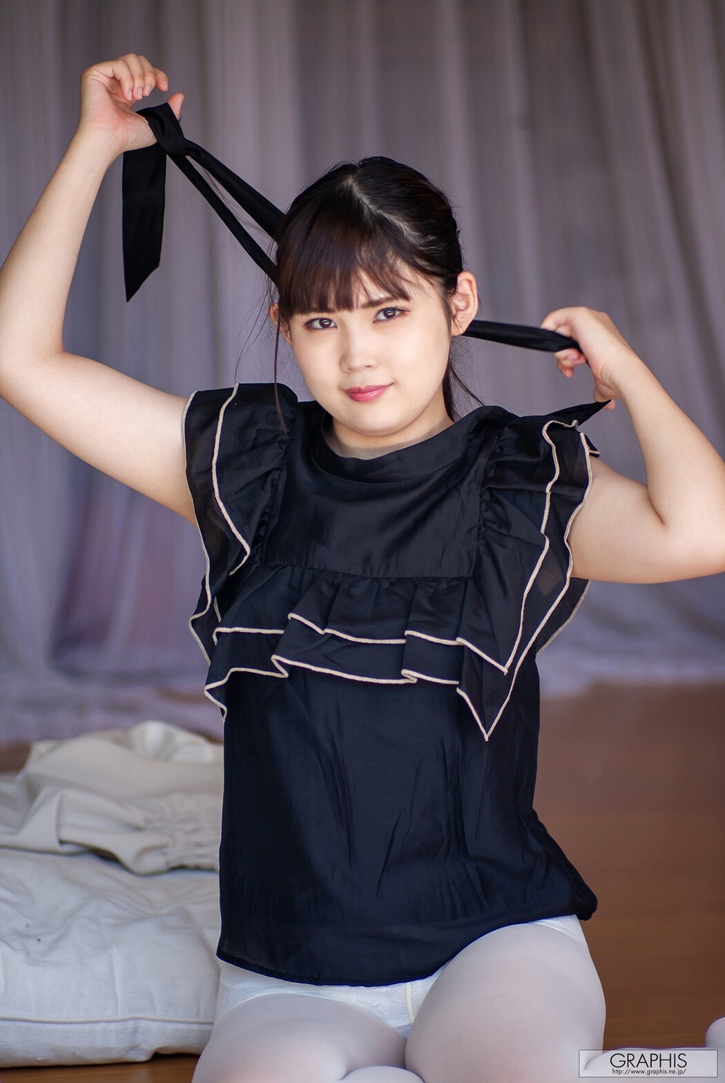 Hikari Tsukino 月野星, [Graphis] First Gravure Vol.03