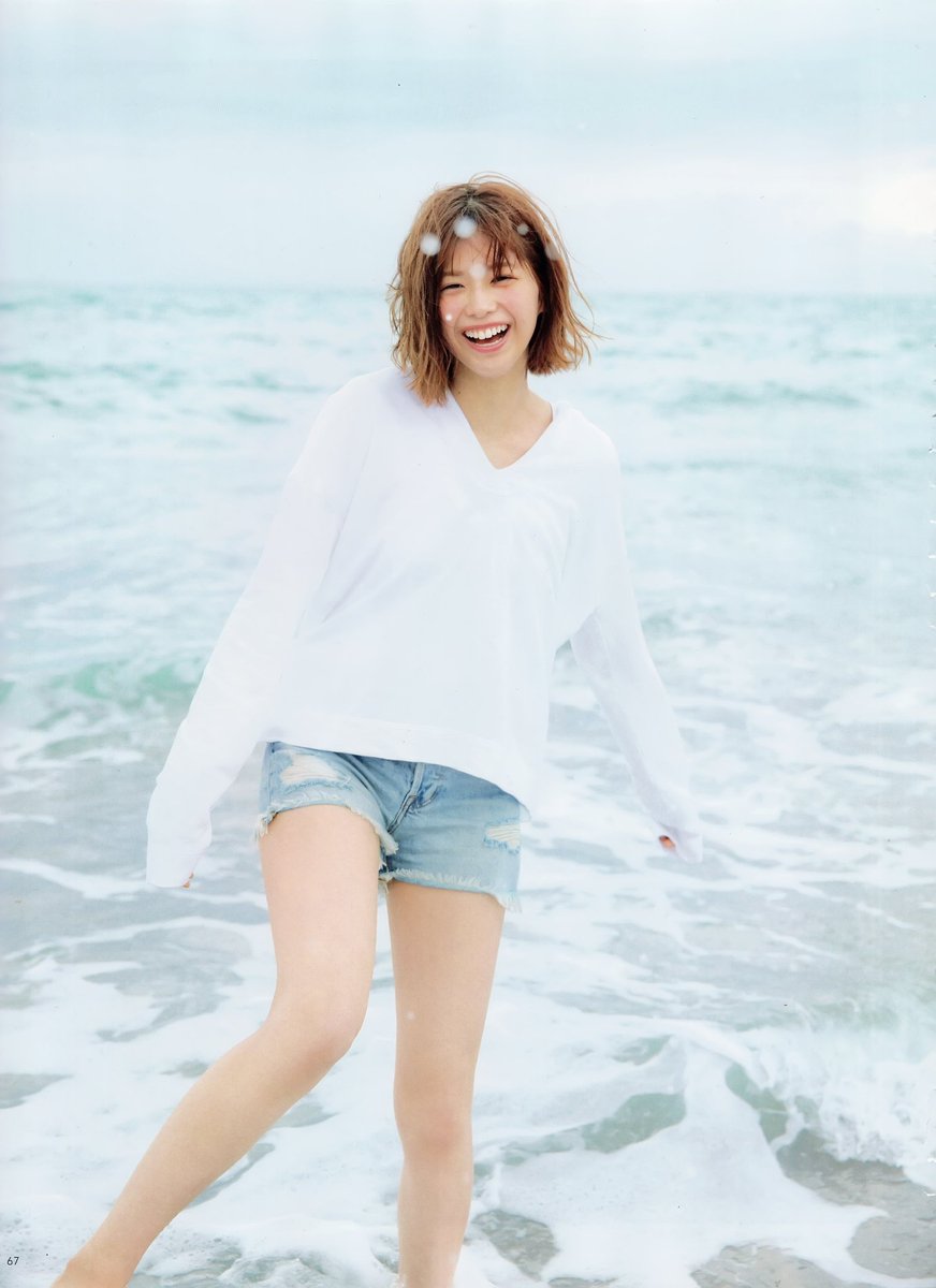 Risa Watanabe 渡邉理佐, FRIDAY WHITE 2019.01.14