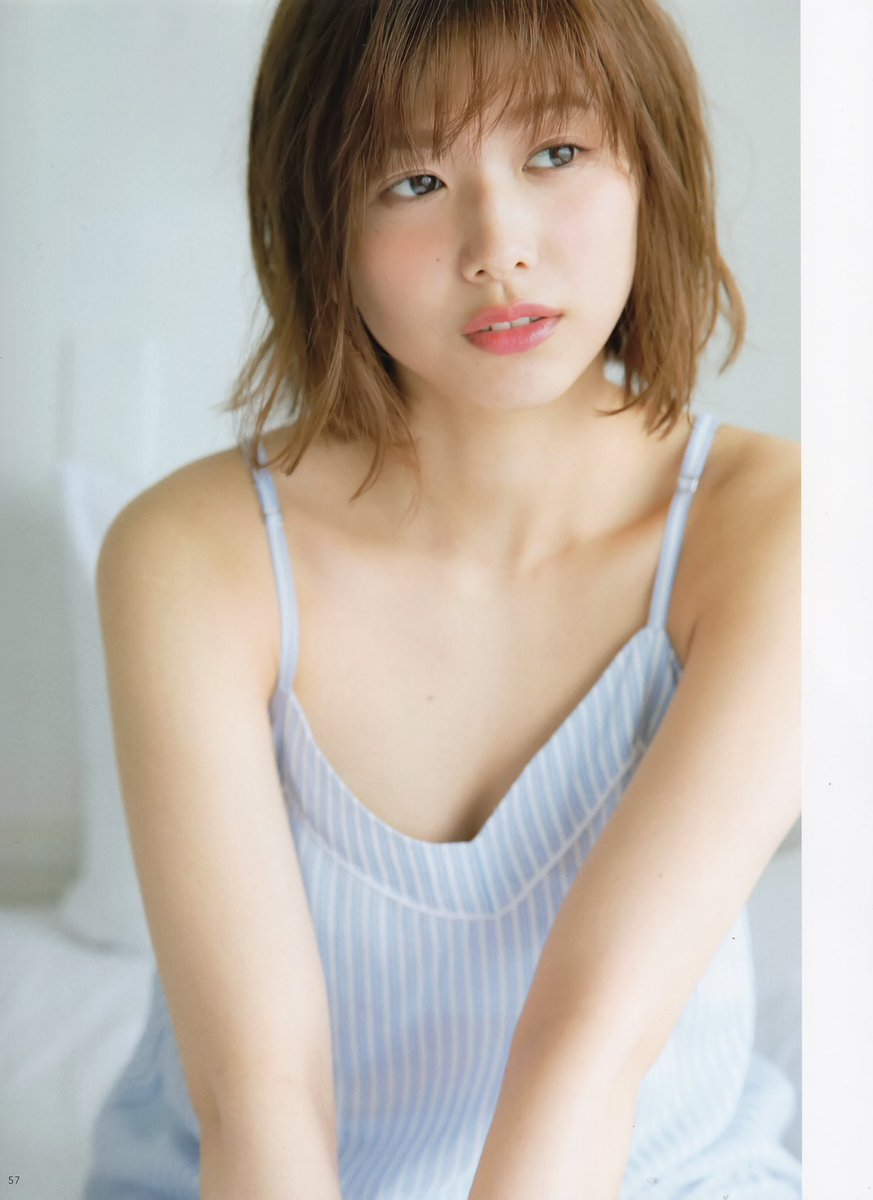 Risa Watanabe 渡邉理佐, FRIDAY WHITE 2019.01.14