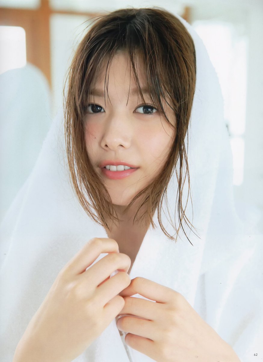 Risa Watanabe 渡邉理佐, FRIDAY WHITE 2019.01.14
