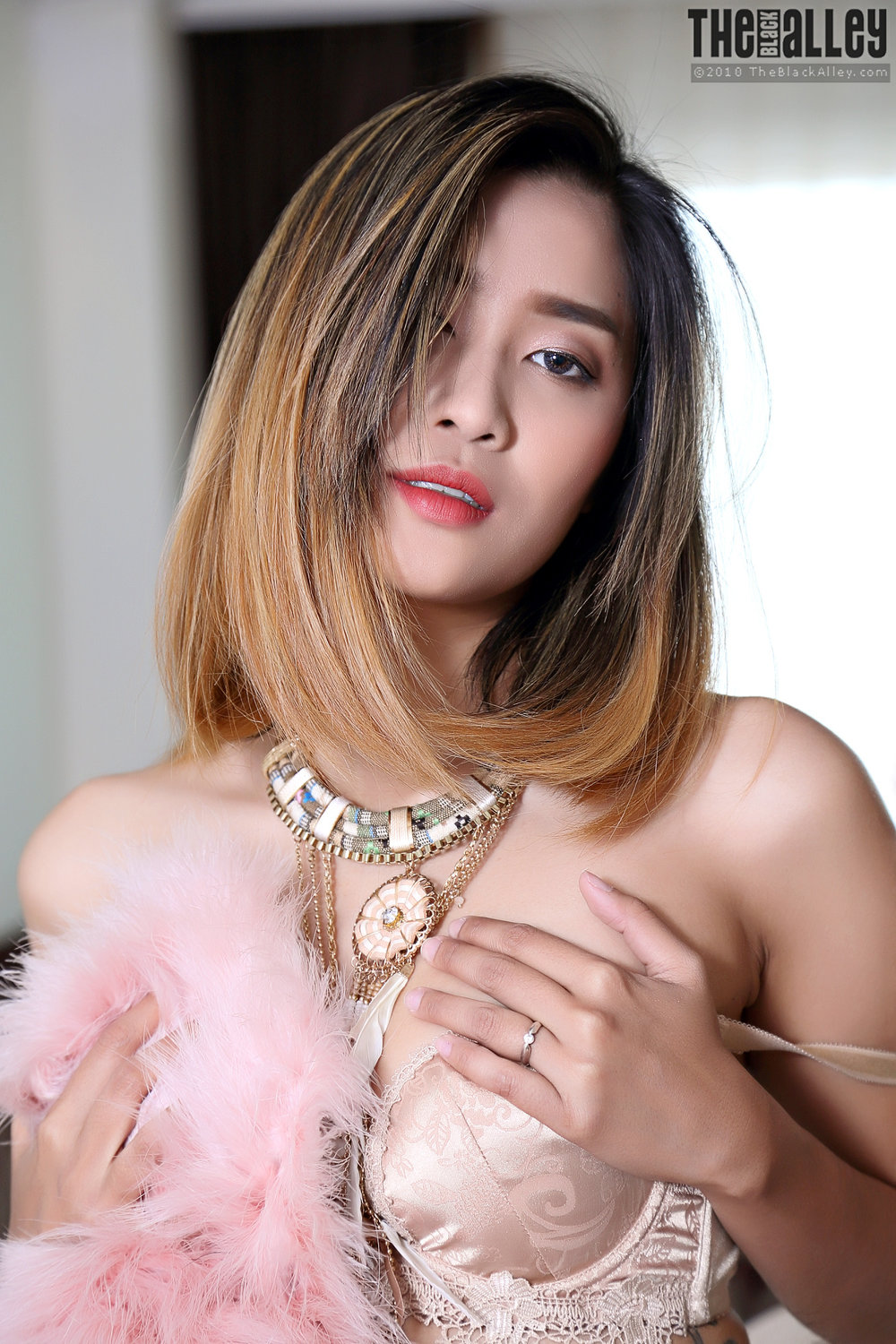 [The Black Alley] Apple Set.43 2019.04.19