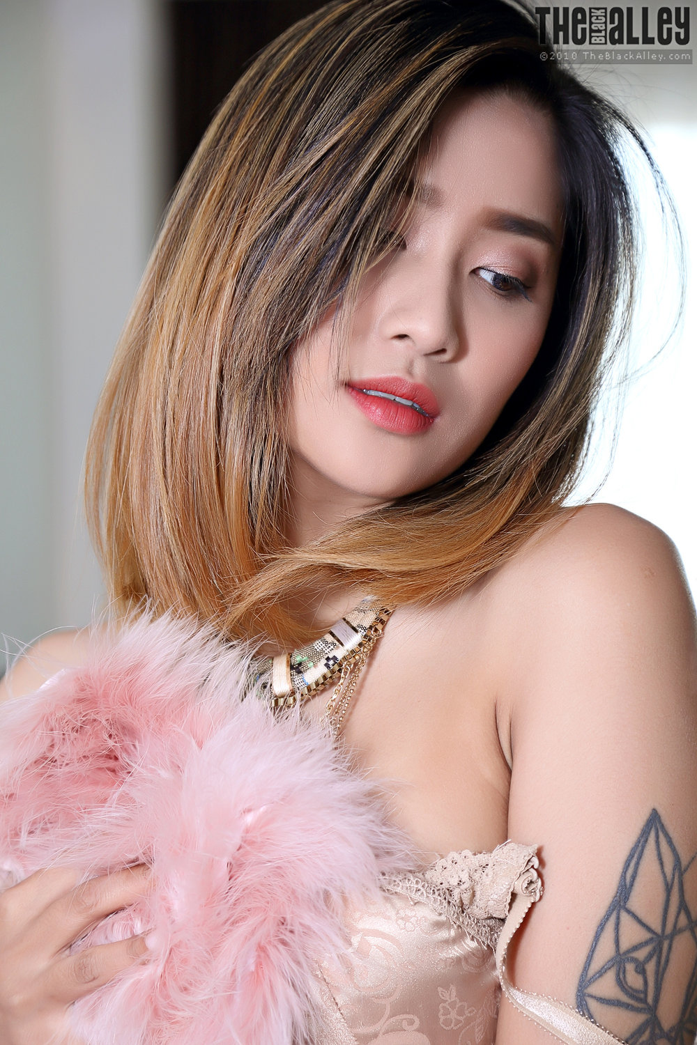 [The Black Alley] Apple Set.43 2019.04.19