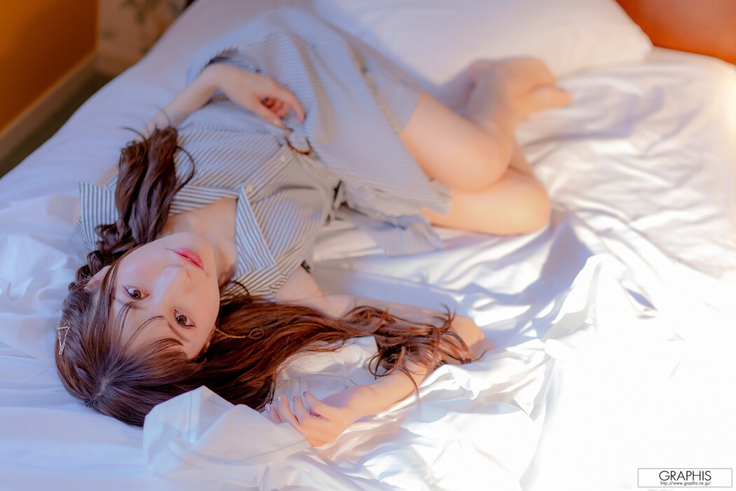 Moe Amatsuka 天使もえ, [Graphis] Gals 「HONEY」 Vol.04