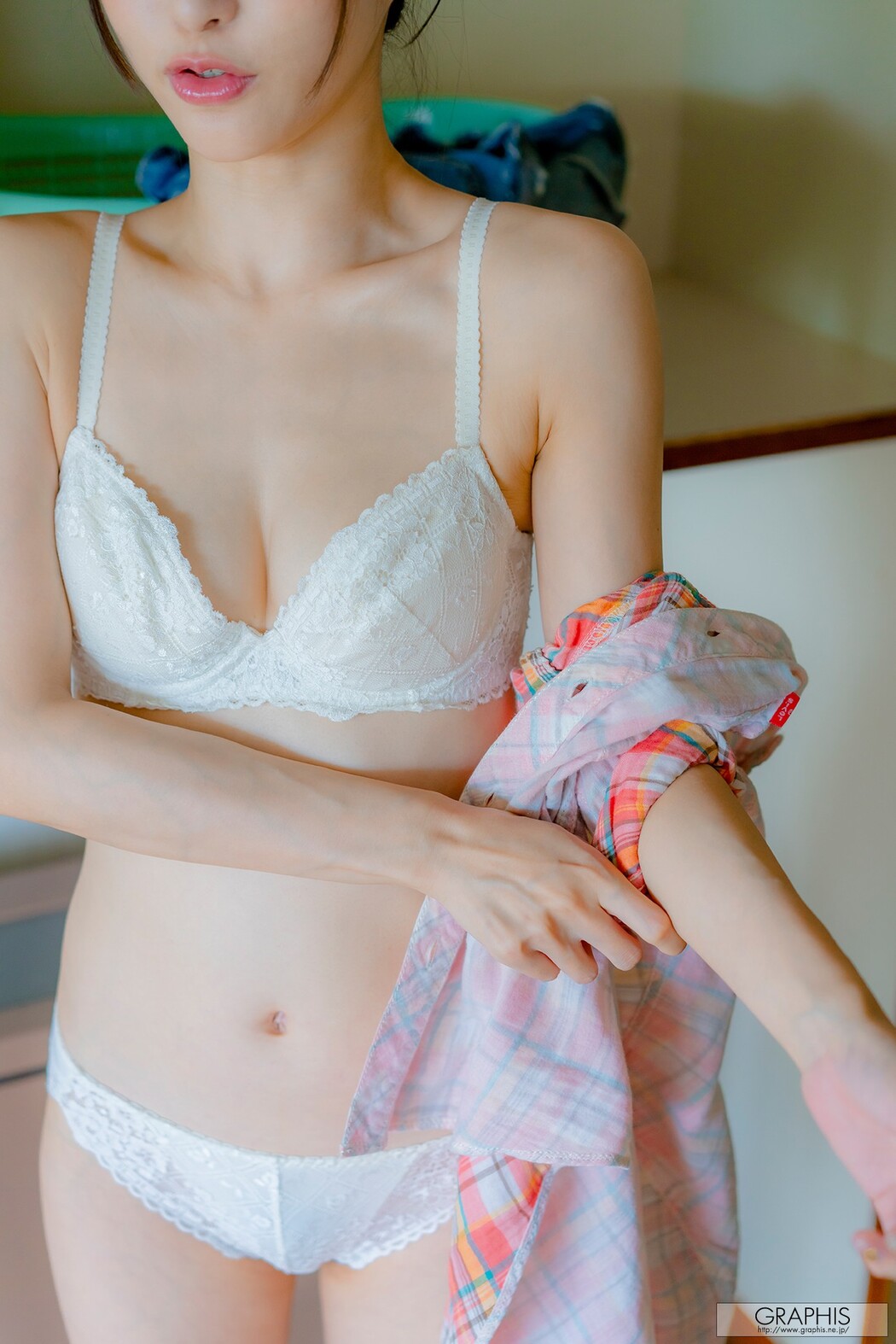 Moe Amatsuka 天使もえ, [Graphis] Gals 「HONEY」 Vol.03