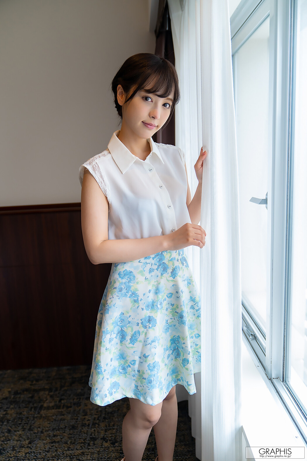 Kana Momonogi 桃乃木かな, [Graphis] Winter Special [Sign] Vol.01