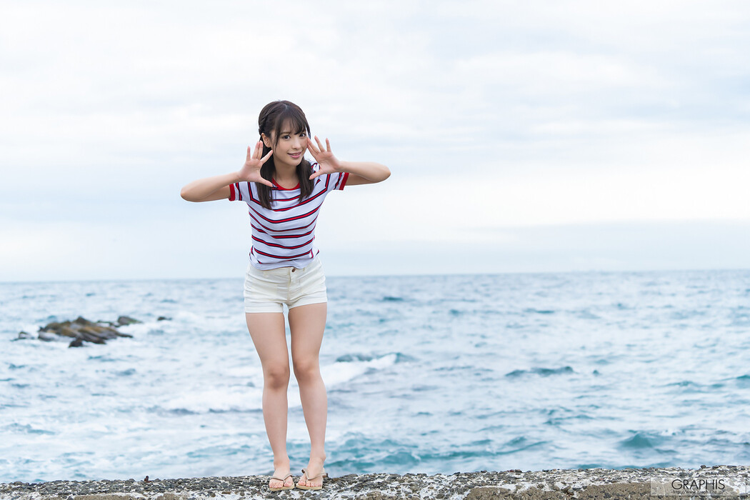 Kana Momonogi 桃乃木かな, [Graphis] Winter Special [Sign] Vol.01