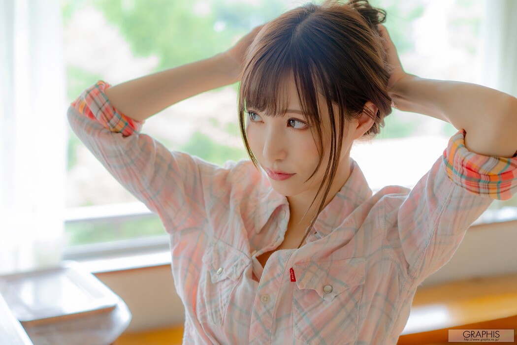 Moe Amatsuka 天使もえ, [Graphis] Gals 「HONEY」 Vol.03