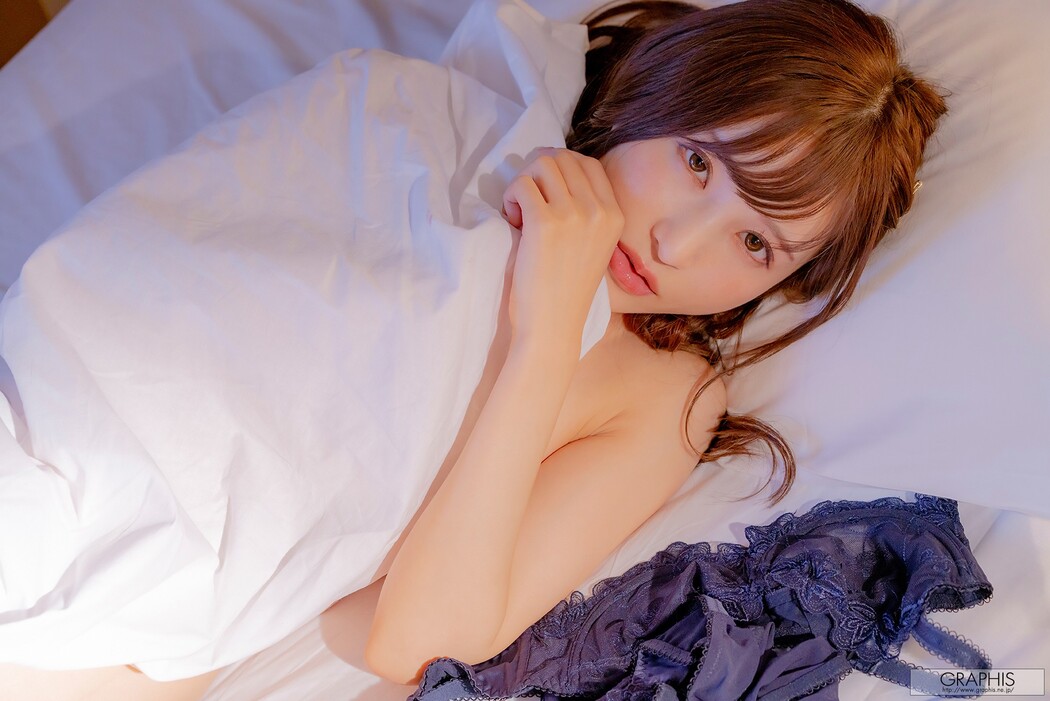 Moe Amatsuka 天使もえ, [Graphis] Gals 「HONEY」 Vol.04