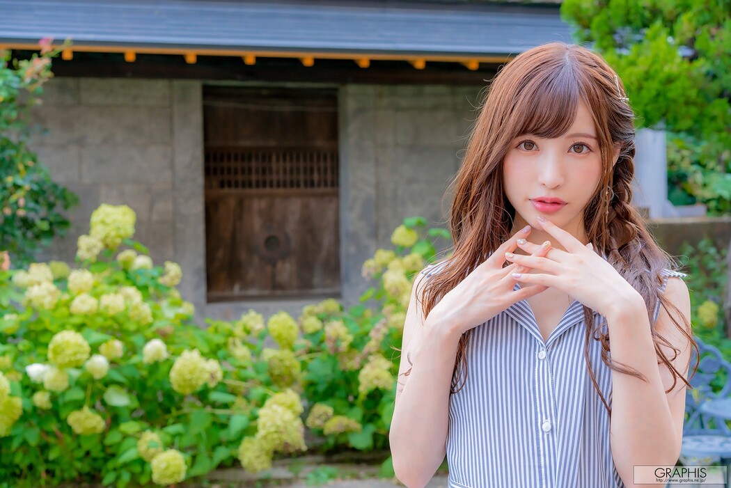Moe Amatsuka 天使もえ, [Graphis] Gals 「HONEY」 Vol.03