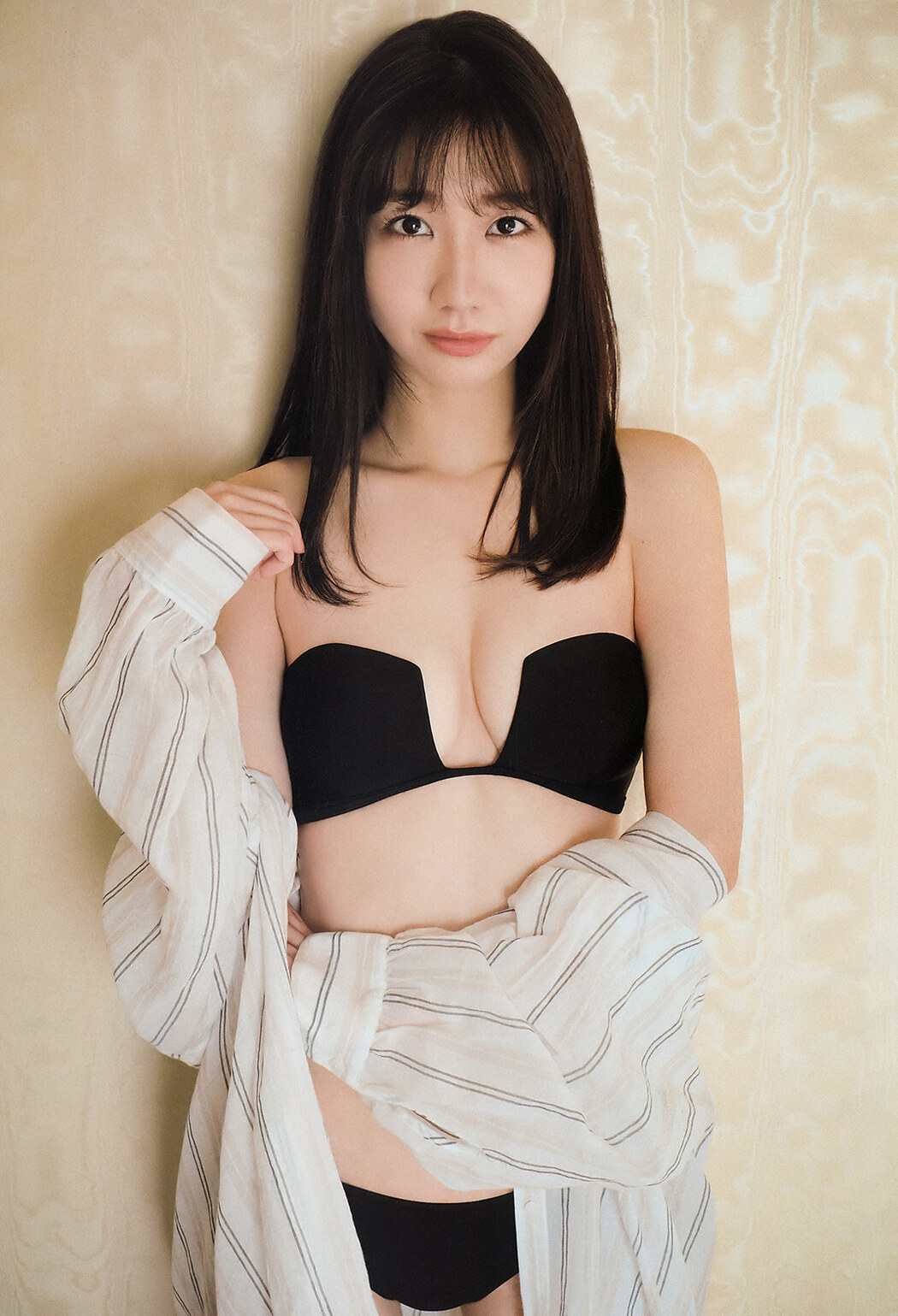 Yuki Kashiwagi 柏木由紀, Big Comic Spirits 2020 No.11 (ビッグコミックスピリッツ 2020年11号)