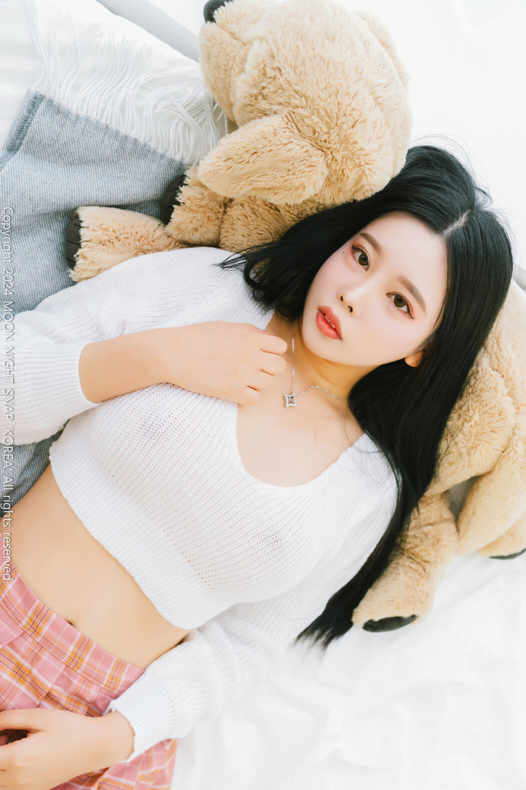 Yoo-ah 유아, [Moon Night Snap] She has a delicious top Set.01