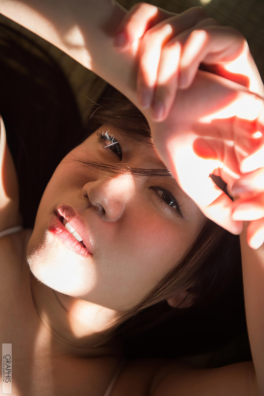 Rin Hatsumi 初美りん, [Graphis] Gals 『Look at me!』 Vol.01
