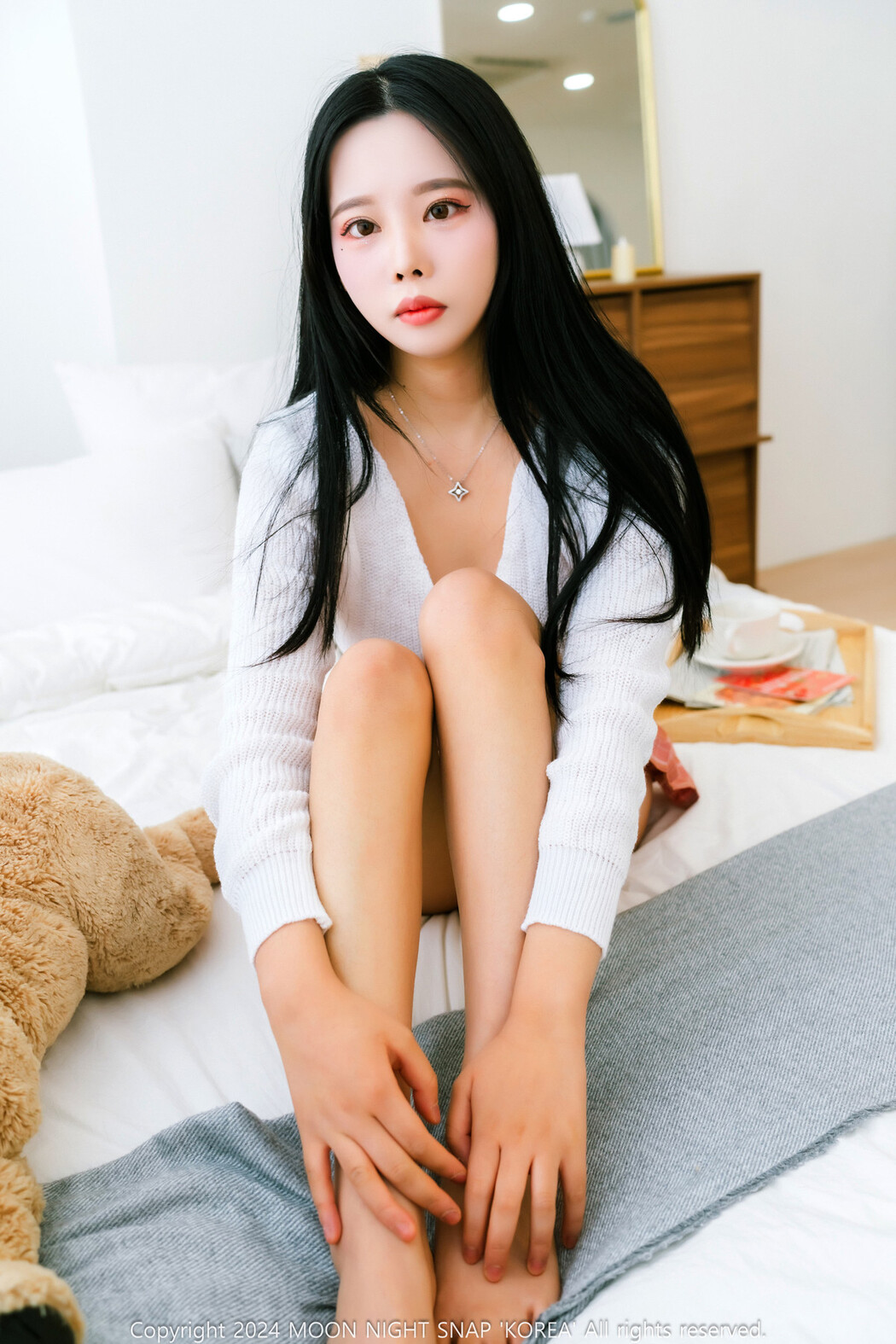 Yoo-ah 유아, [Moon Night Snap] She has a delicious top Set.01