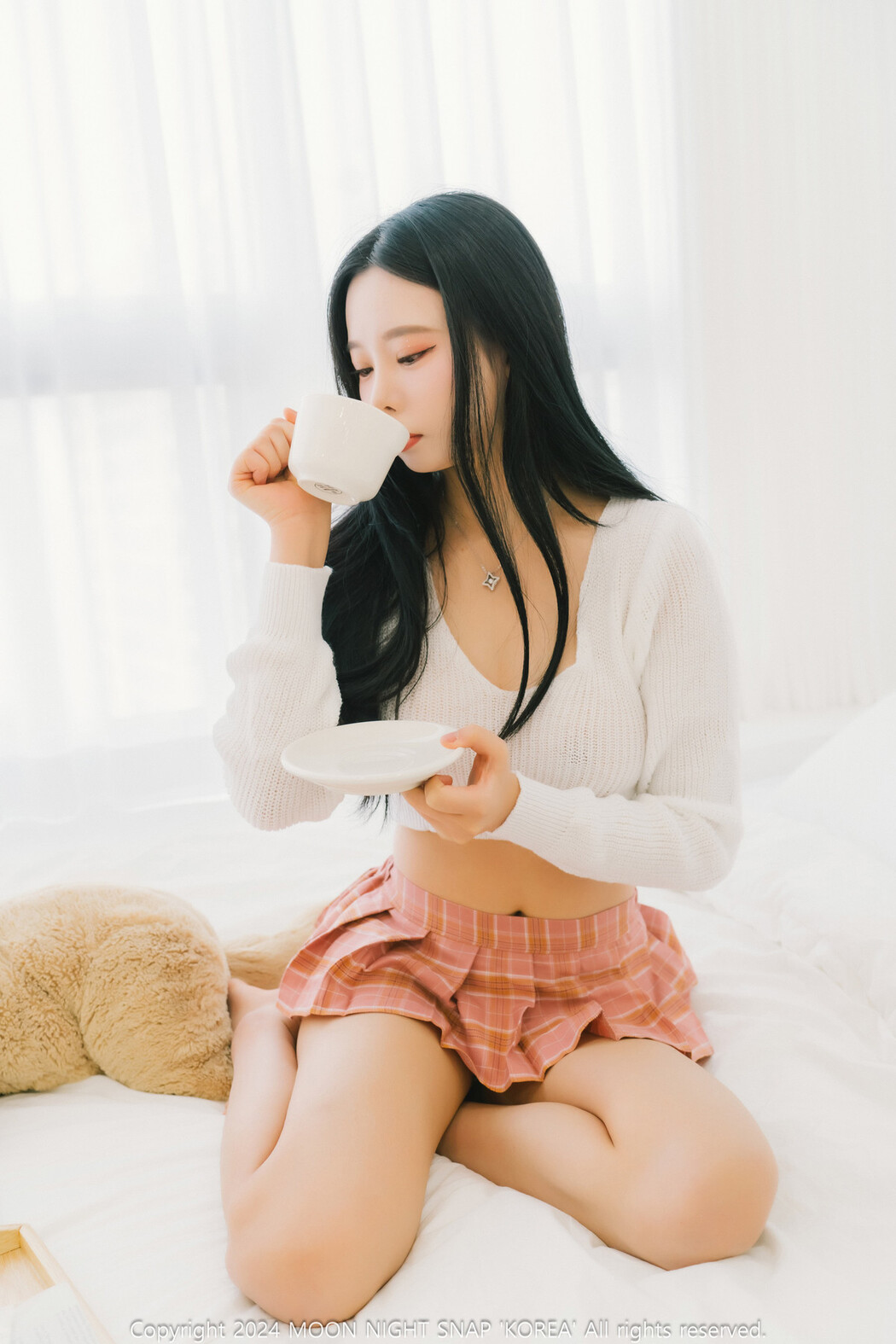 Yoo-ah 유아, [Moon Night Snap] She has a delicious top Set.01