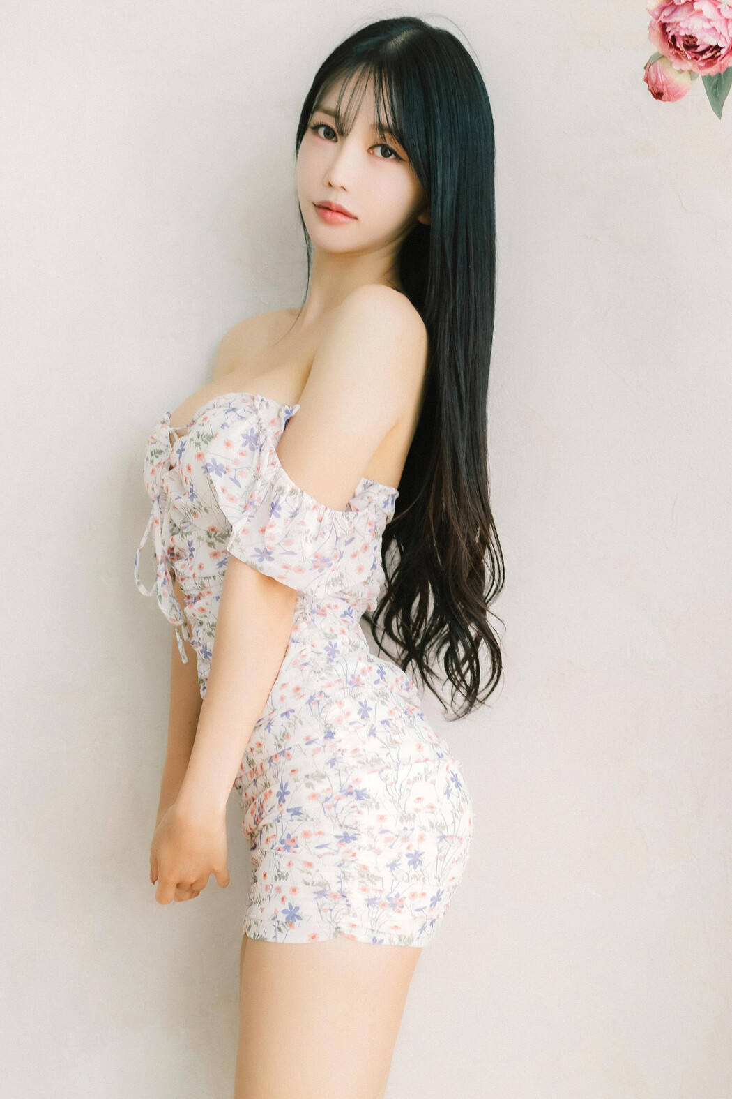 Yunjin 챌이, [Moon Night Snap] Cant Have You Set.01 Cover Photo