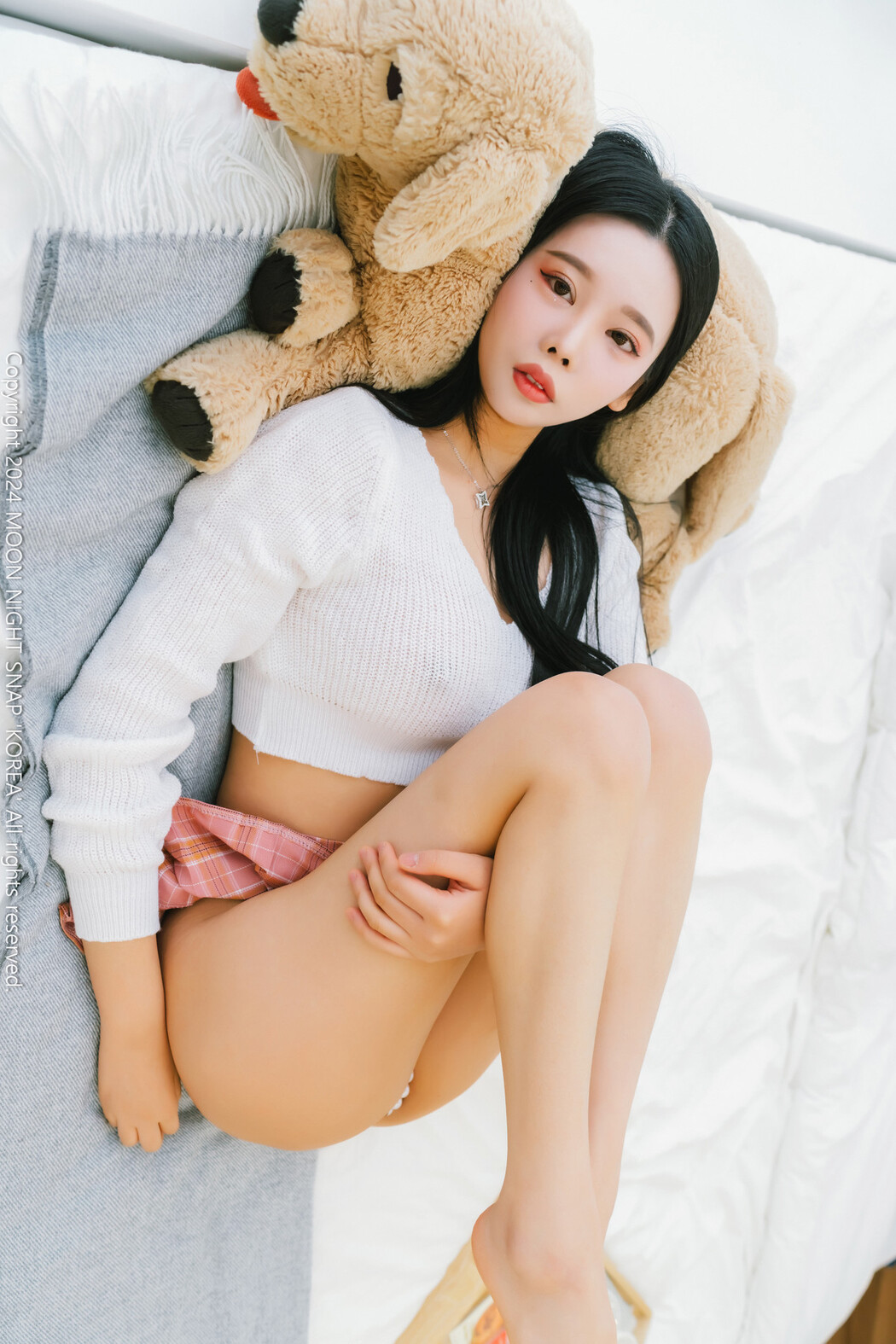 Yoo-ah 유아, [Moon Night Snap] She has a delicious top Set.01