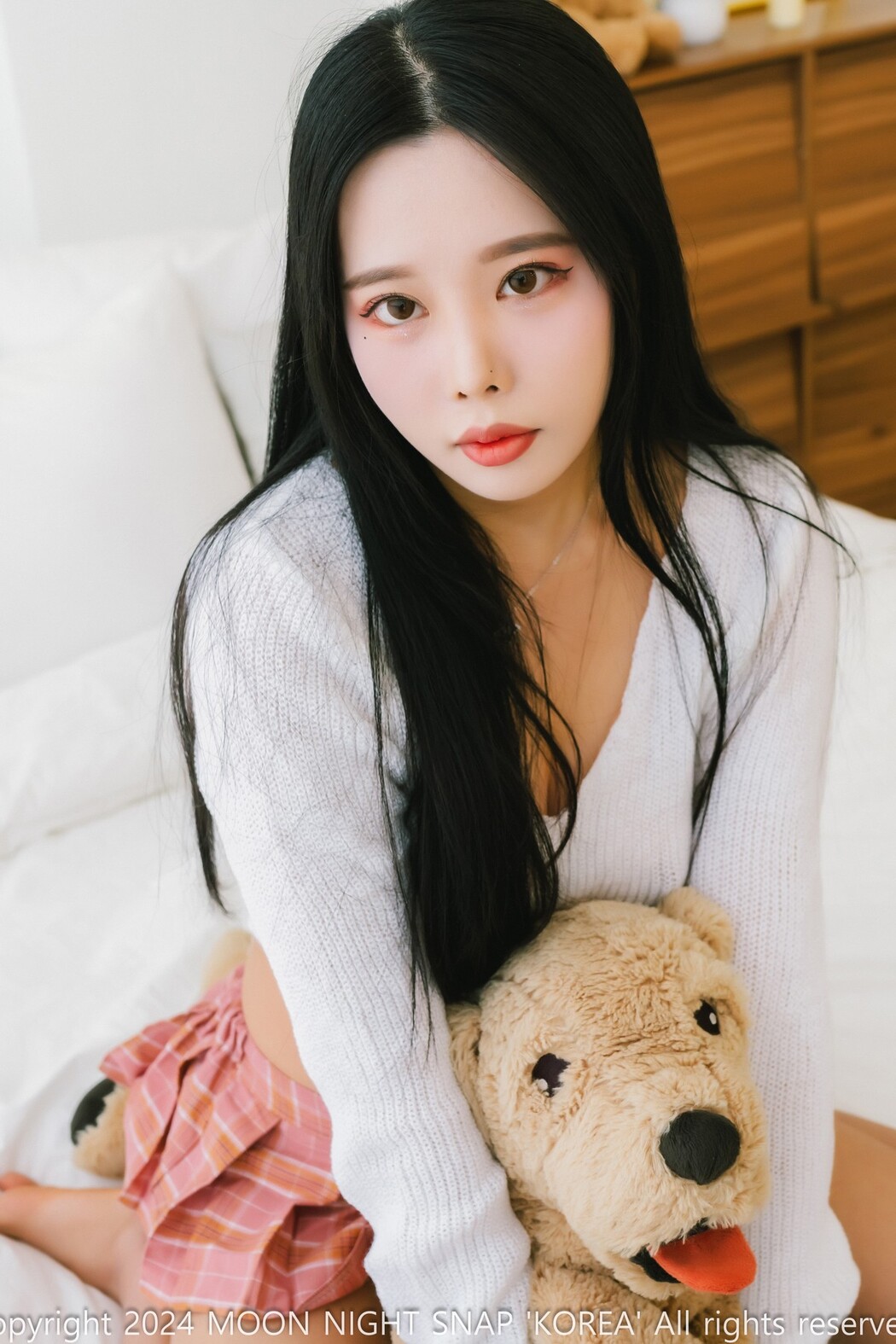 Yoo-ah 유아, [Moon Night Snap] She has a delicious top Set.01