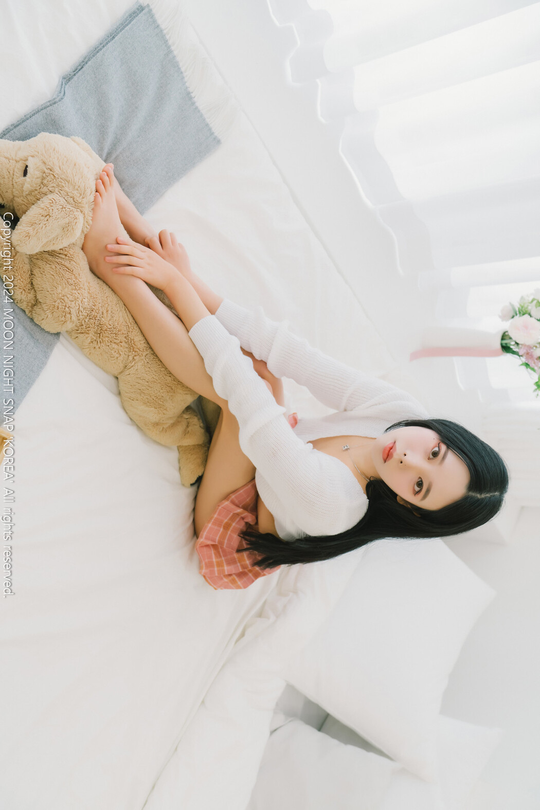 Yoo-ah 유아, [Moon Night Snap] She has a delicious top Set.01