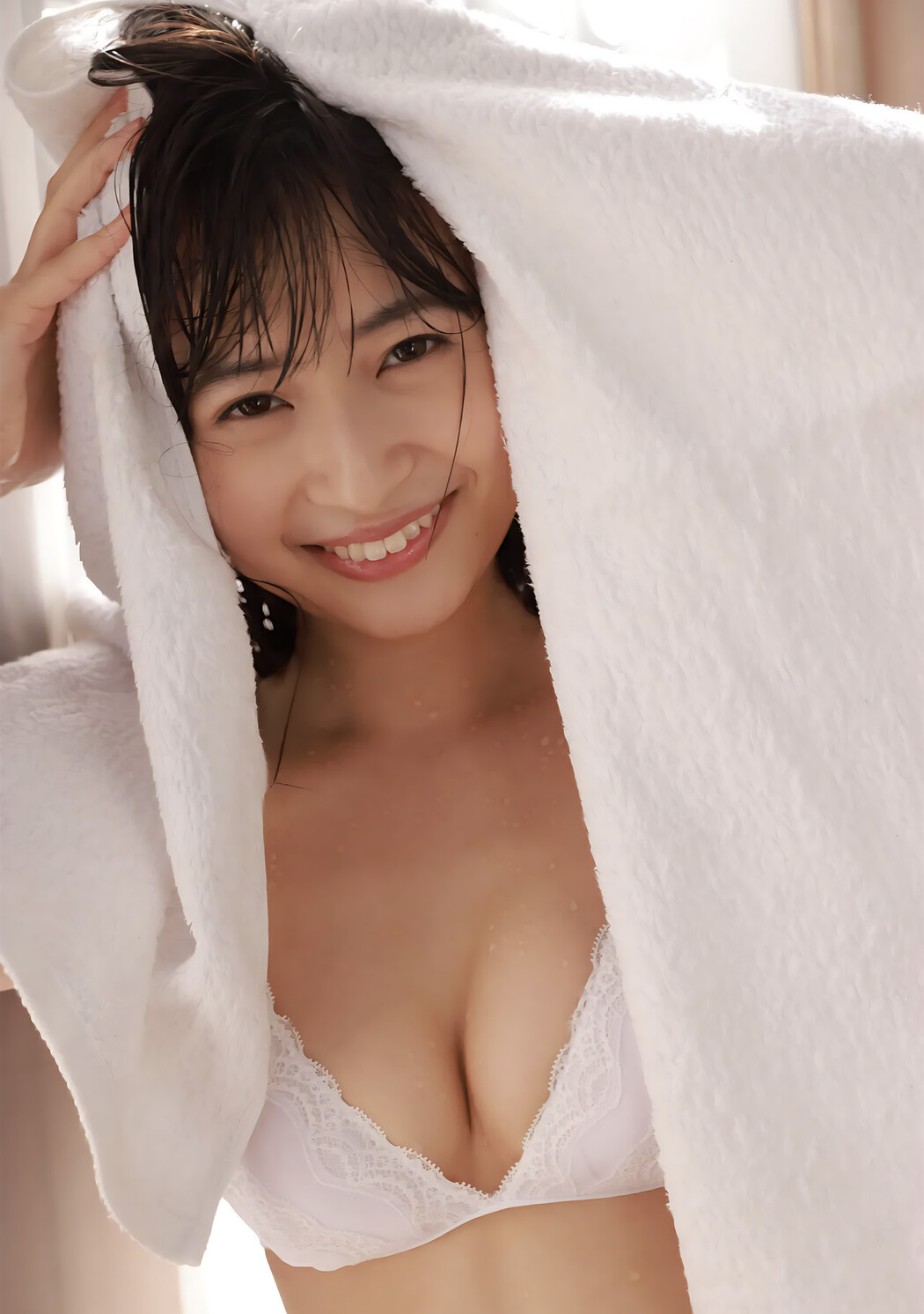 Luka Mochizuki 望月琉叶, FRIDAYデジタル写真集 [着物の下は、まさかの美バスト] Set.01