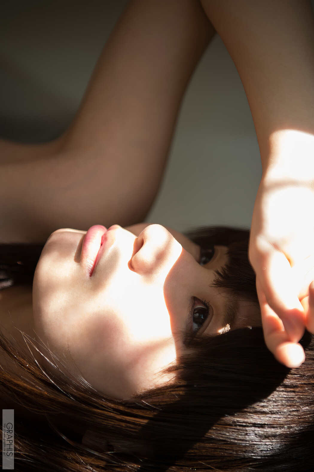 Mii Kurii 栗衣みい, [Graphis] First Gravure 初脫ぎ娘 Vol.03