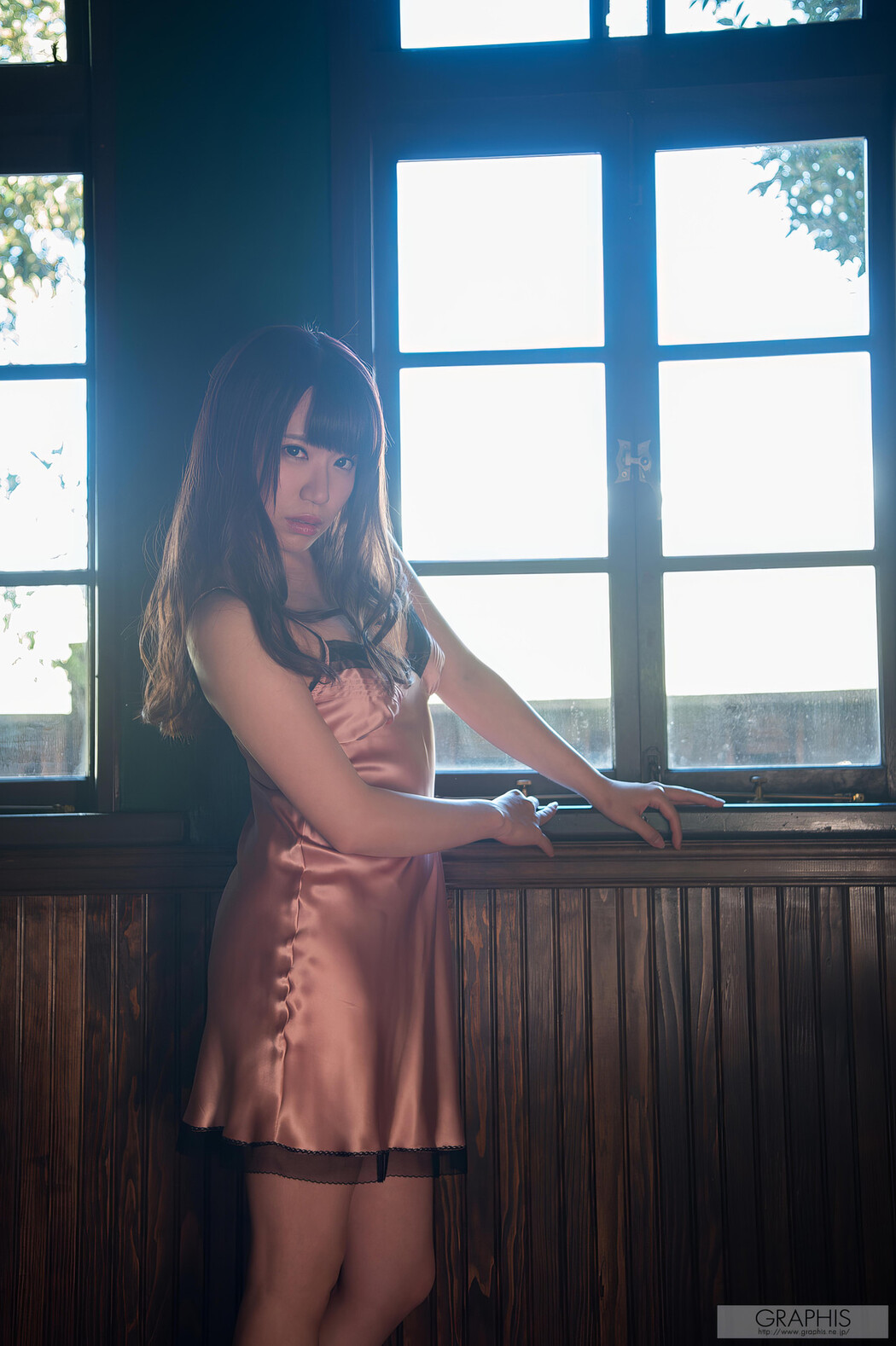 Rin Hatsumi 初美りん, [Graphis] Gals 『Look at me!』 Vol.02