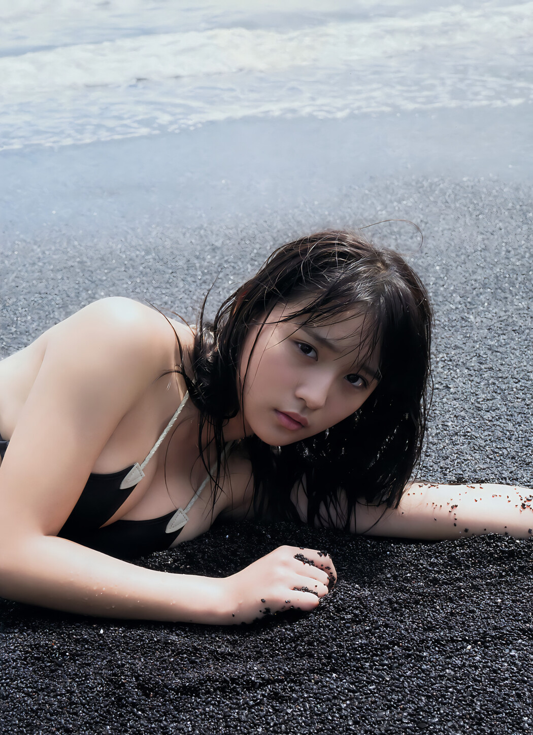 Nana Asakawa 浅川梨奈, Young Magazine 2017 No.05 (ヤングマガジン 2017年5号)