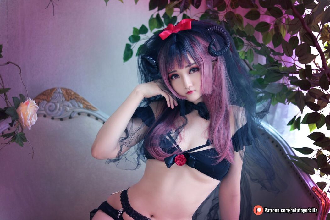 Coser@Potato Godzilla – Lil Devil Bride