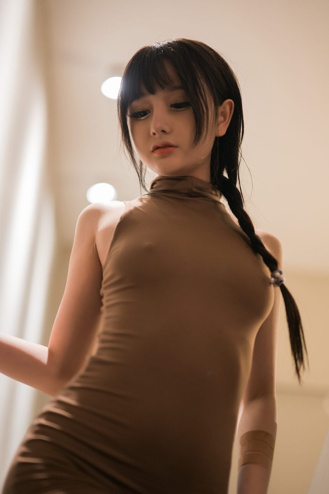 Coser@您的蛋蛋 – 凸点棕裙