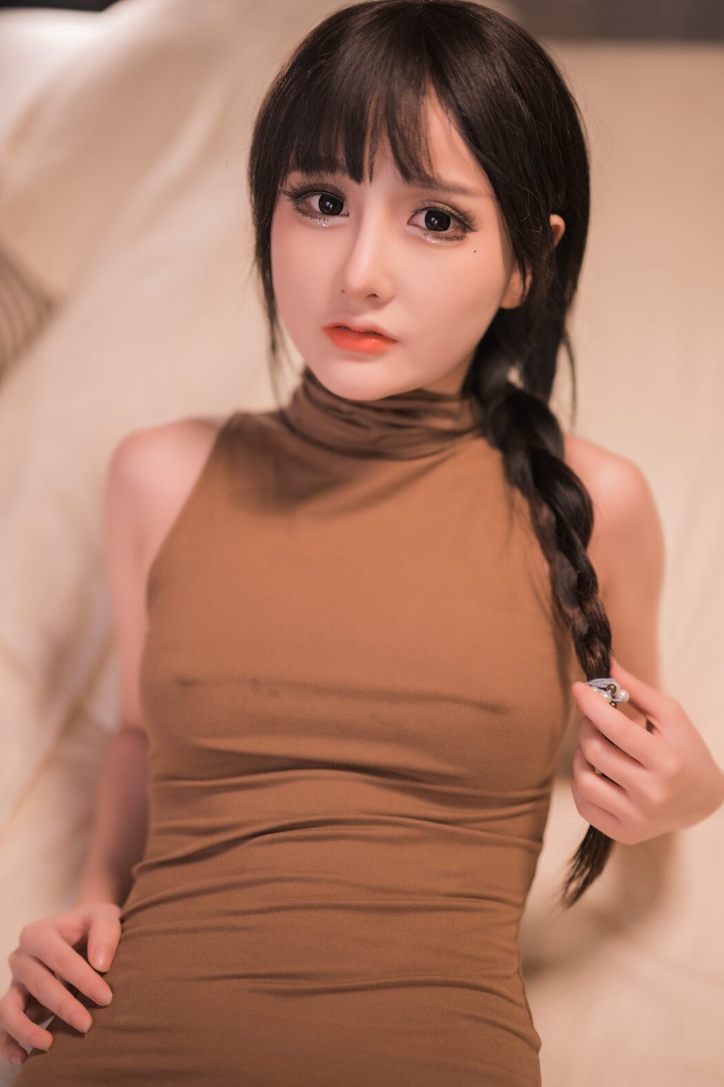 Coser@您的蛋蛋 – 凸点棕裙