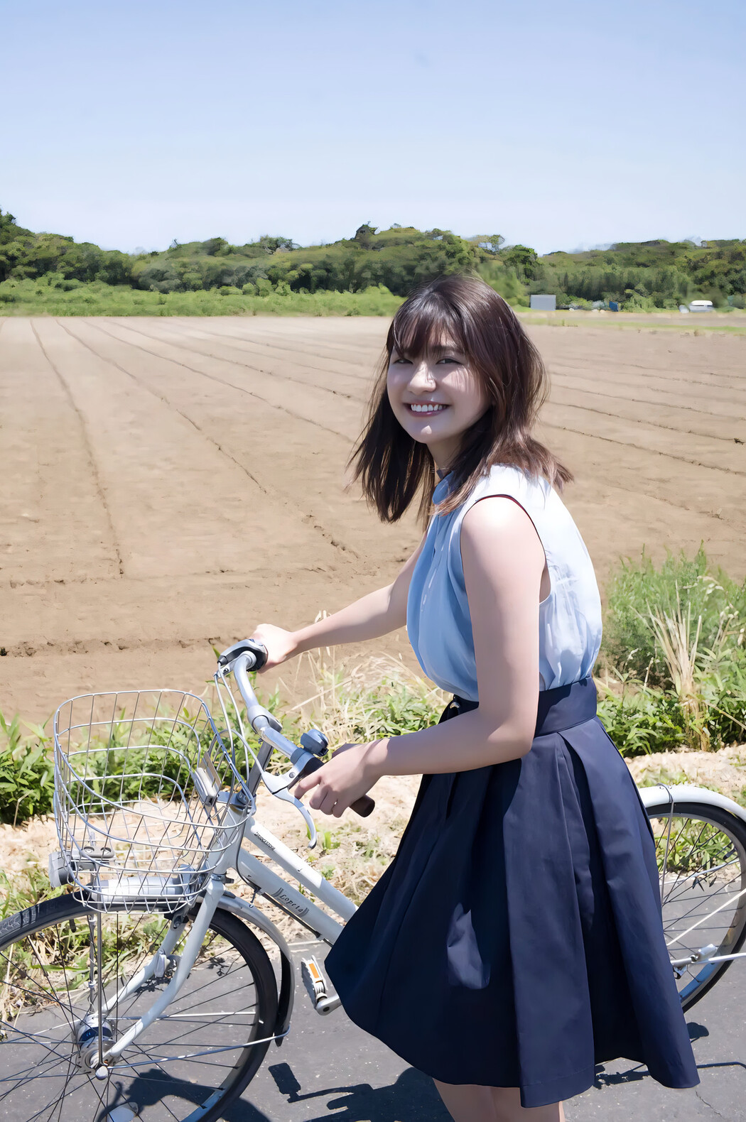 Minami Yamada 山田南実, FRIDAYデジタル写真集 「マンスリーガール003」 Set.02 Cover Photo