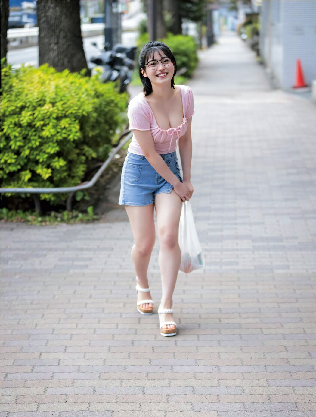 Mei Ishihama 石浜芽衣, Weekly SPA! 2024.04.16 (週刊SPA! 2024年4月16日号)