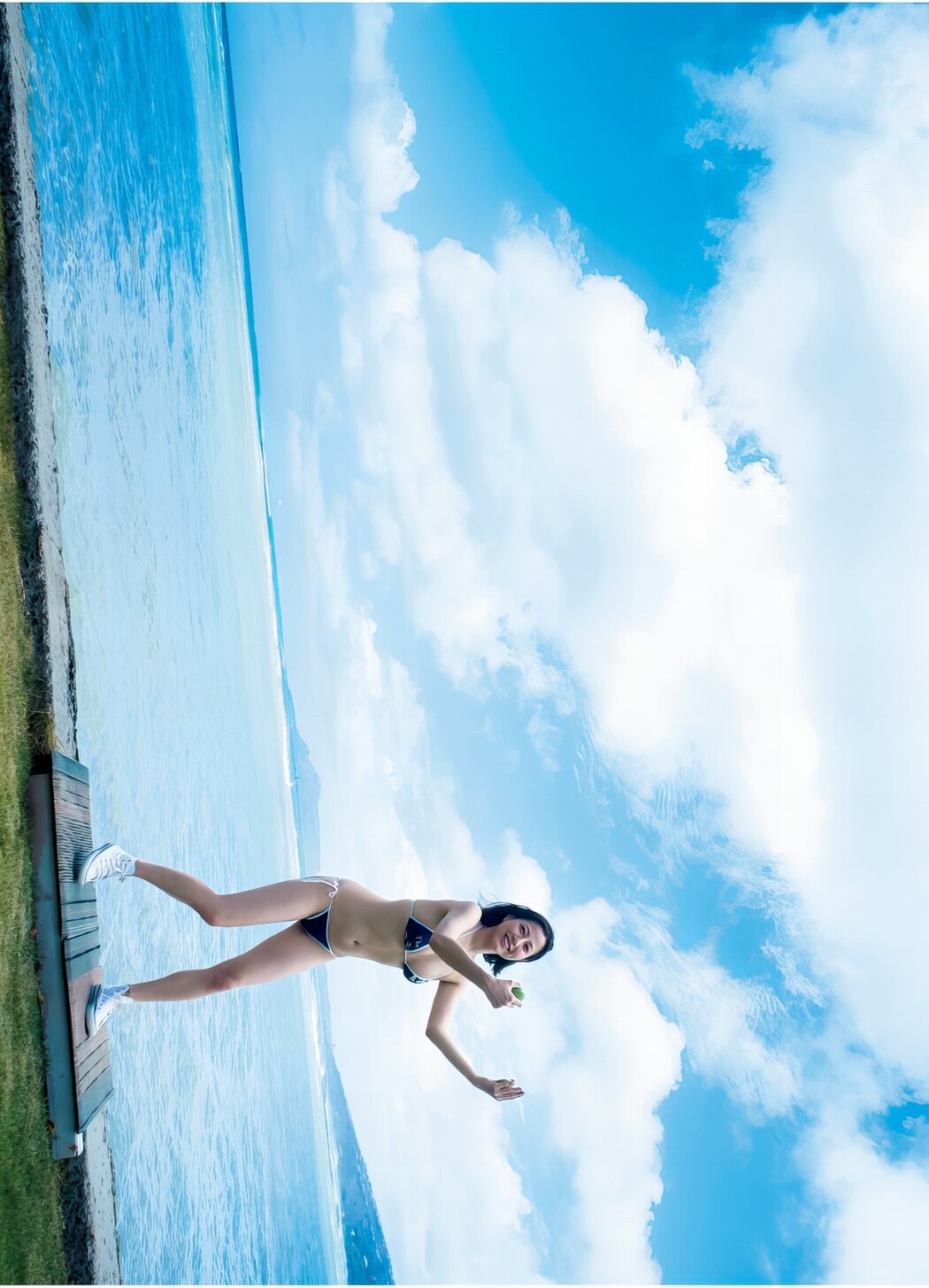 Yumi Sugimoto 杉本有美, 写真集 [it&rsquo;s me] Set.02
