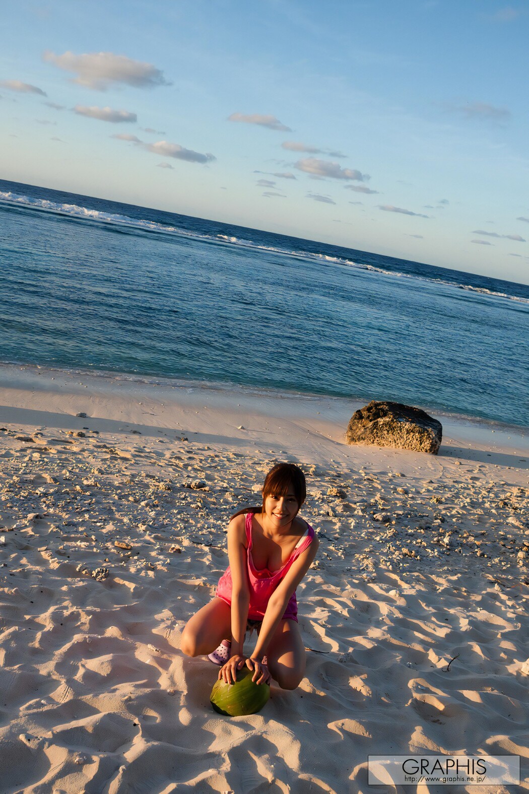 Rina Rukawa 瑠川リナ, [Graphis] Special Gallery [Love Para] Vol.02 Cover Photo