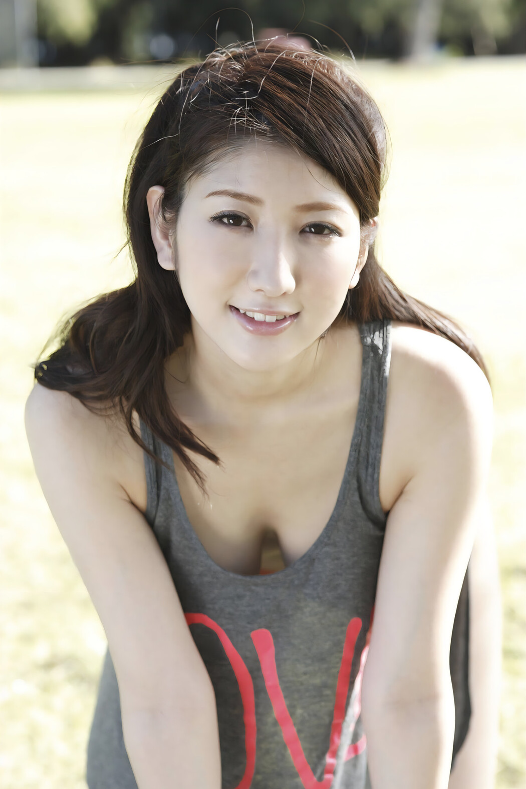 Alisa 亜里沙, Bamboo e-Book 写真集 「やさしいお姉さんの肉感」 Set.02