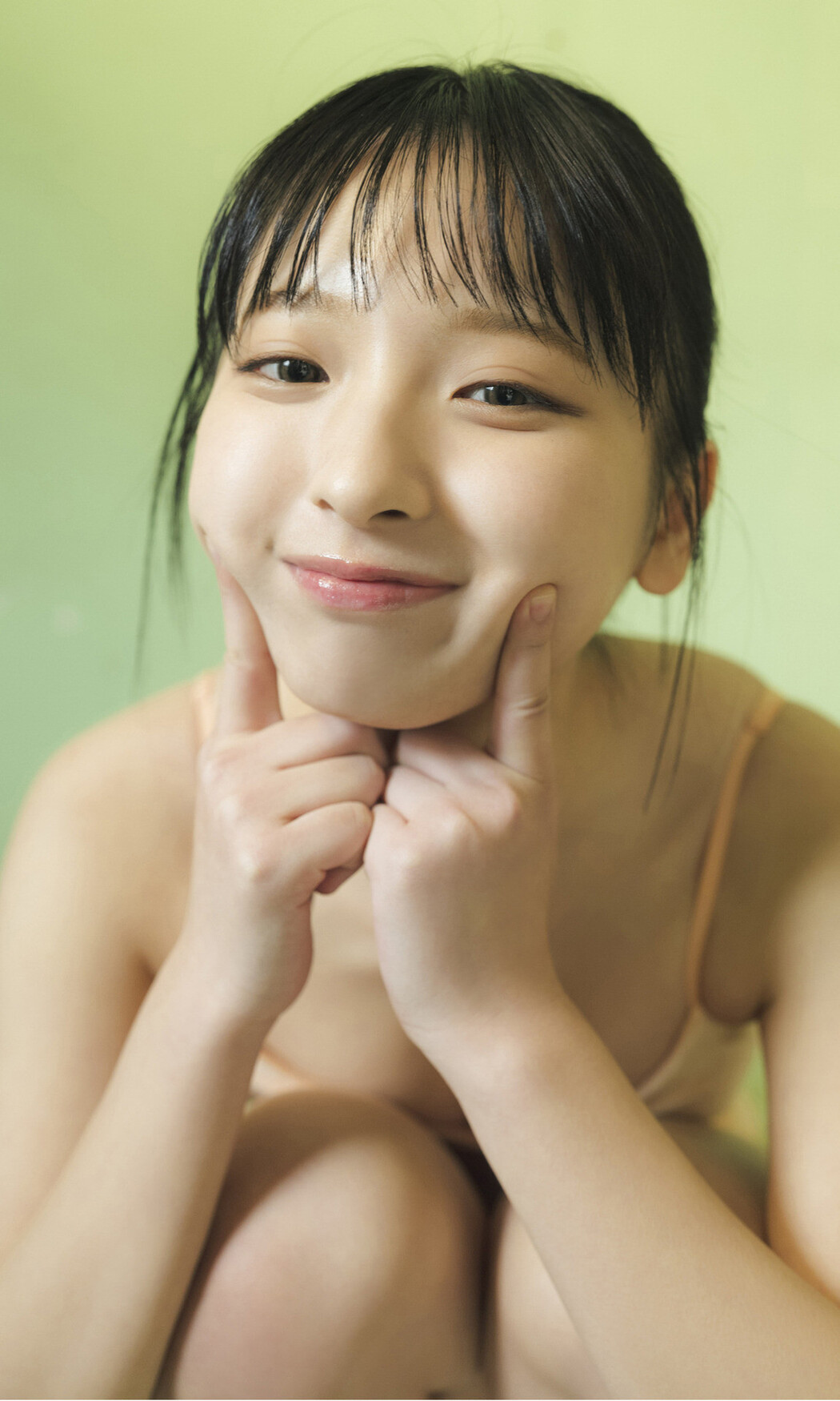 Runa Ichinose 一ノ瀬瑠菜, 週プレ Photo Book 「いちごと春」 Set.01