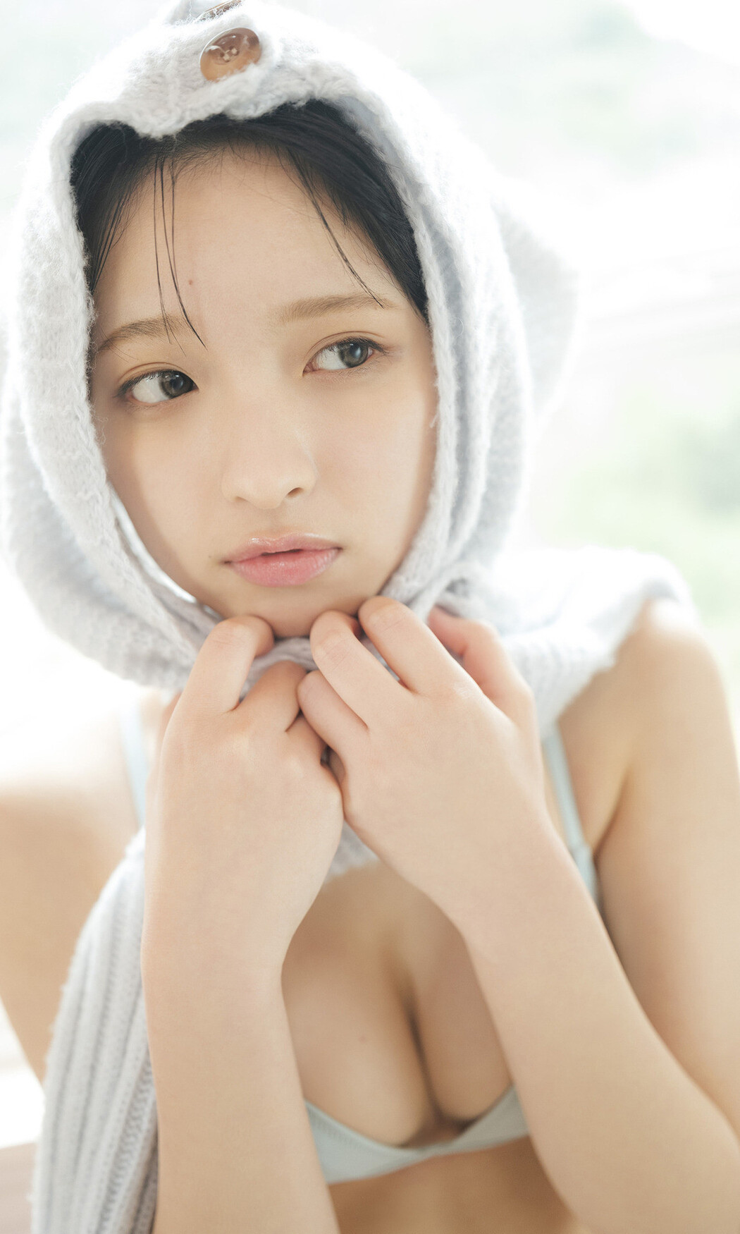 Runa Ichinose 一ノ瀬瑠菜, 週プレ Photo Book 「いちごと春」 Set.02