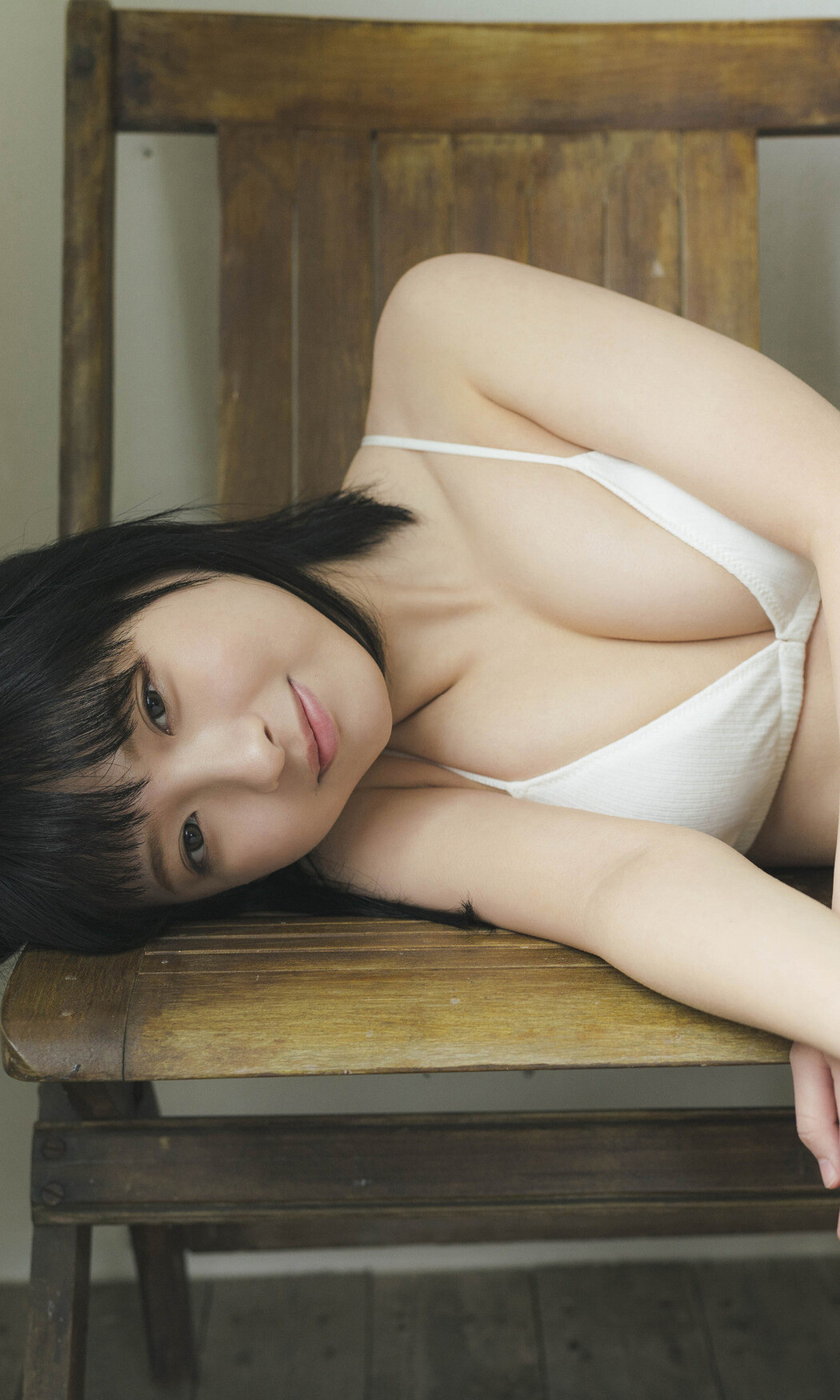 Runa Ichinose 一ノ瀬瑠菜, 週プレ Photo Book 「いちごと春」 Set.01