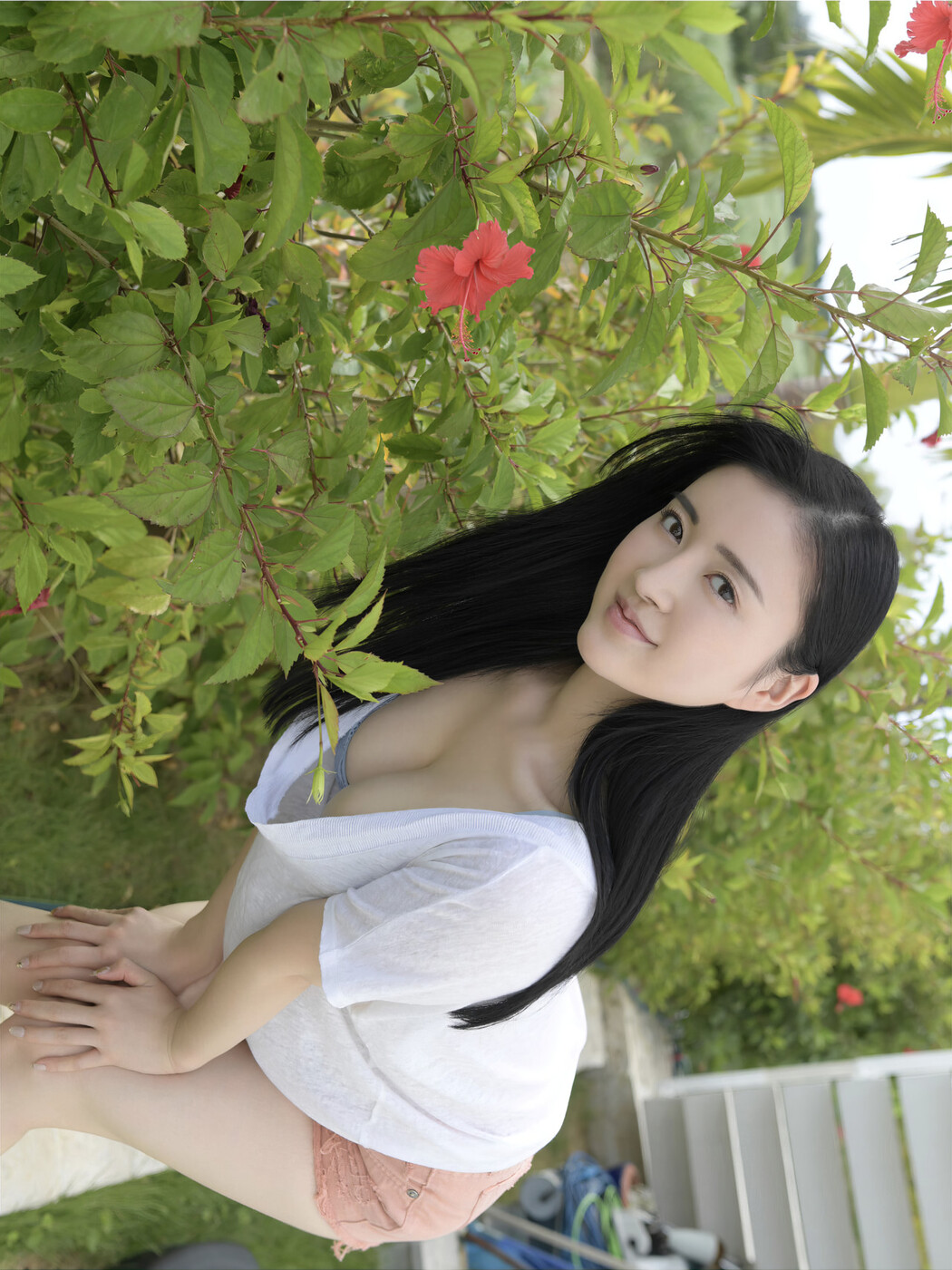 Miran Suzuhara 鈴原みらん, FRIDAYデジタル写真集 「Ｇ乳天使の誘惑 Vol.2」 Set.01