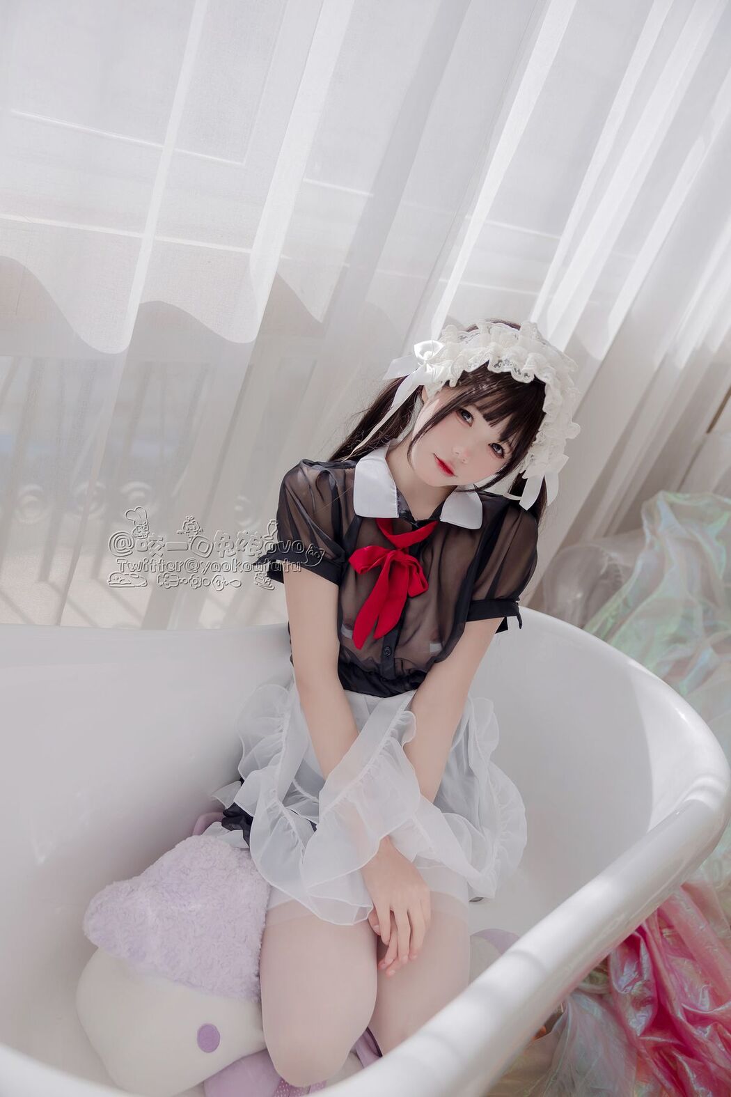 Coser@黏黏团子兔 – 黑白女仆