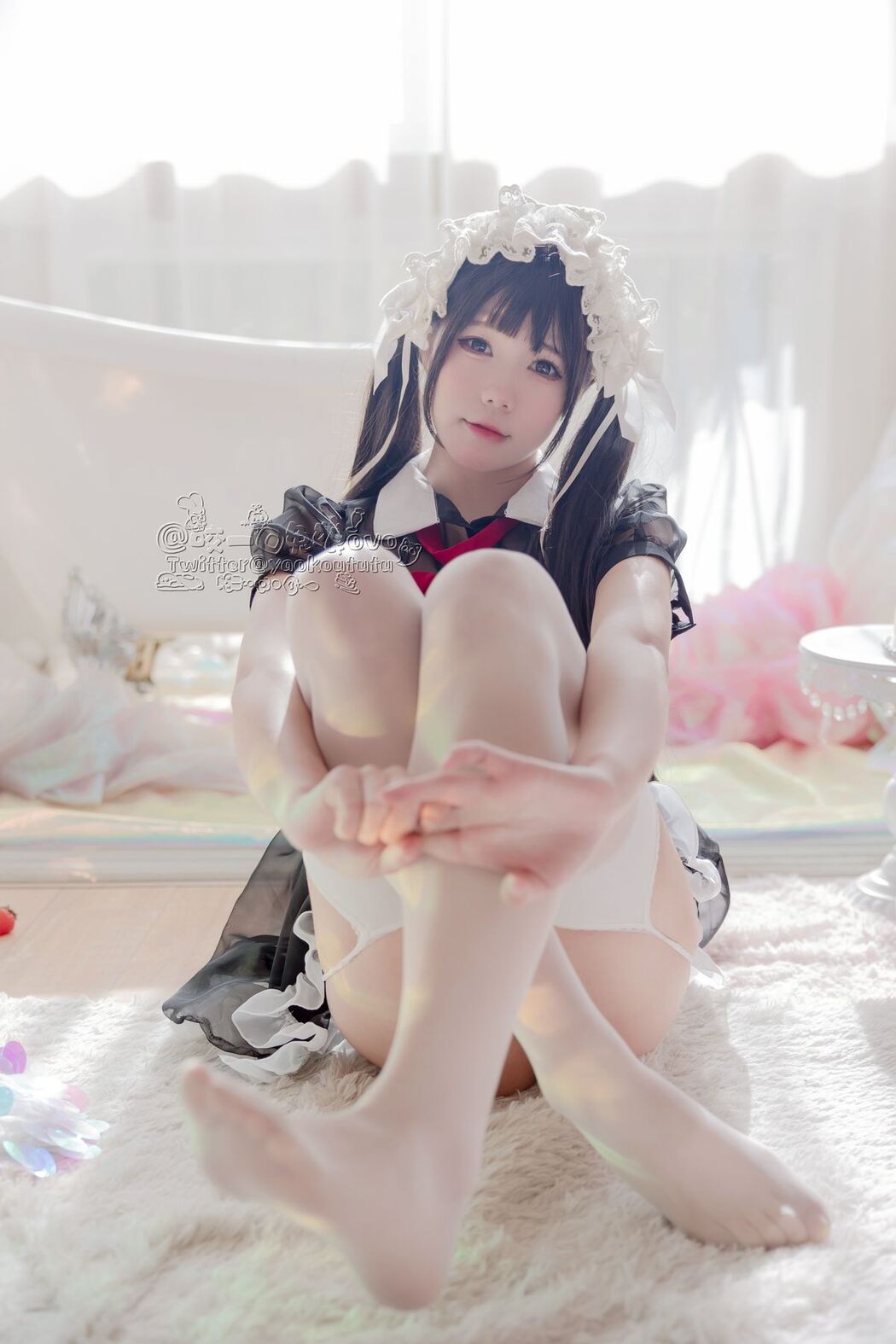 Coser@黏黏团子兔 – 黑白女仆