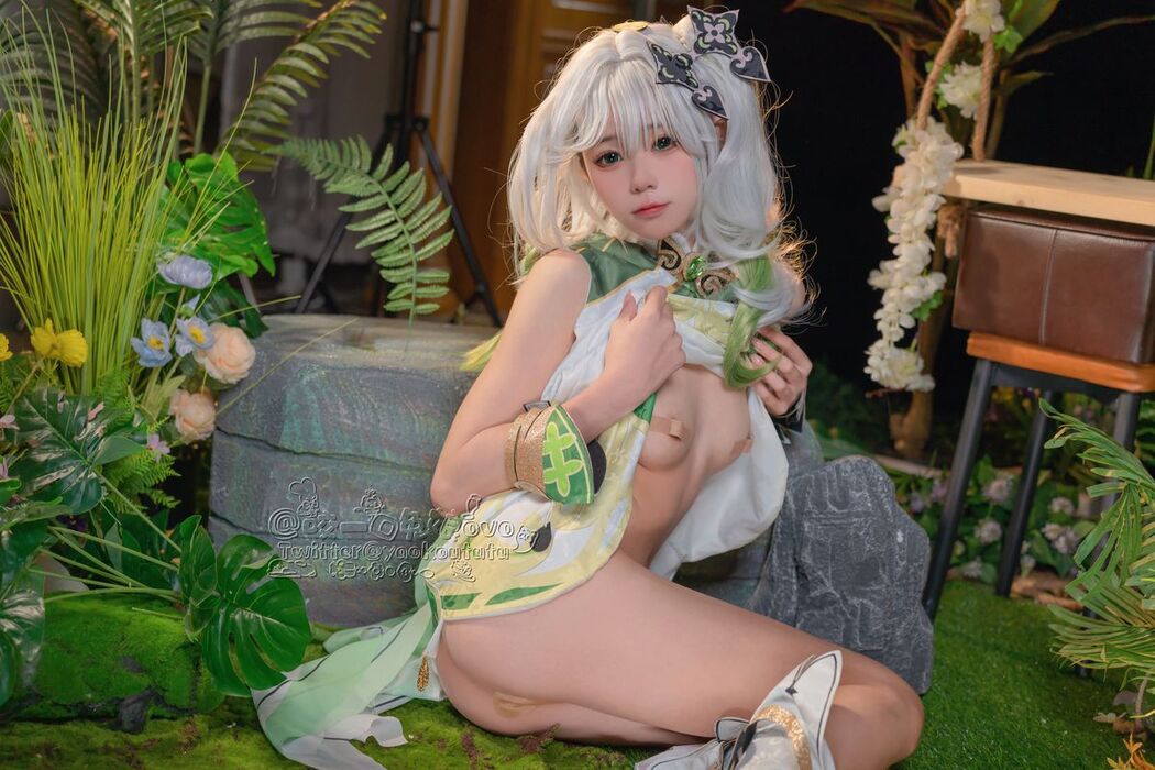 Coser@黏黏团子兔 – 万年萝莉纳西妲
