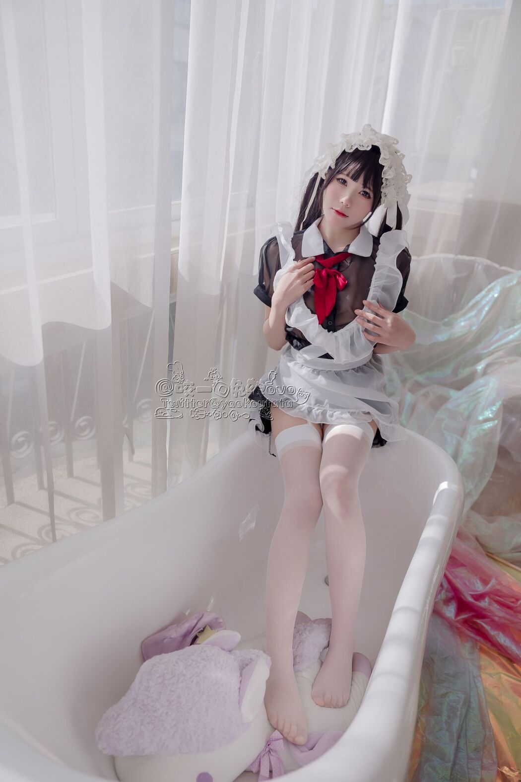 Coser@黏黏团子兔 – 黑白女仆