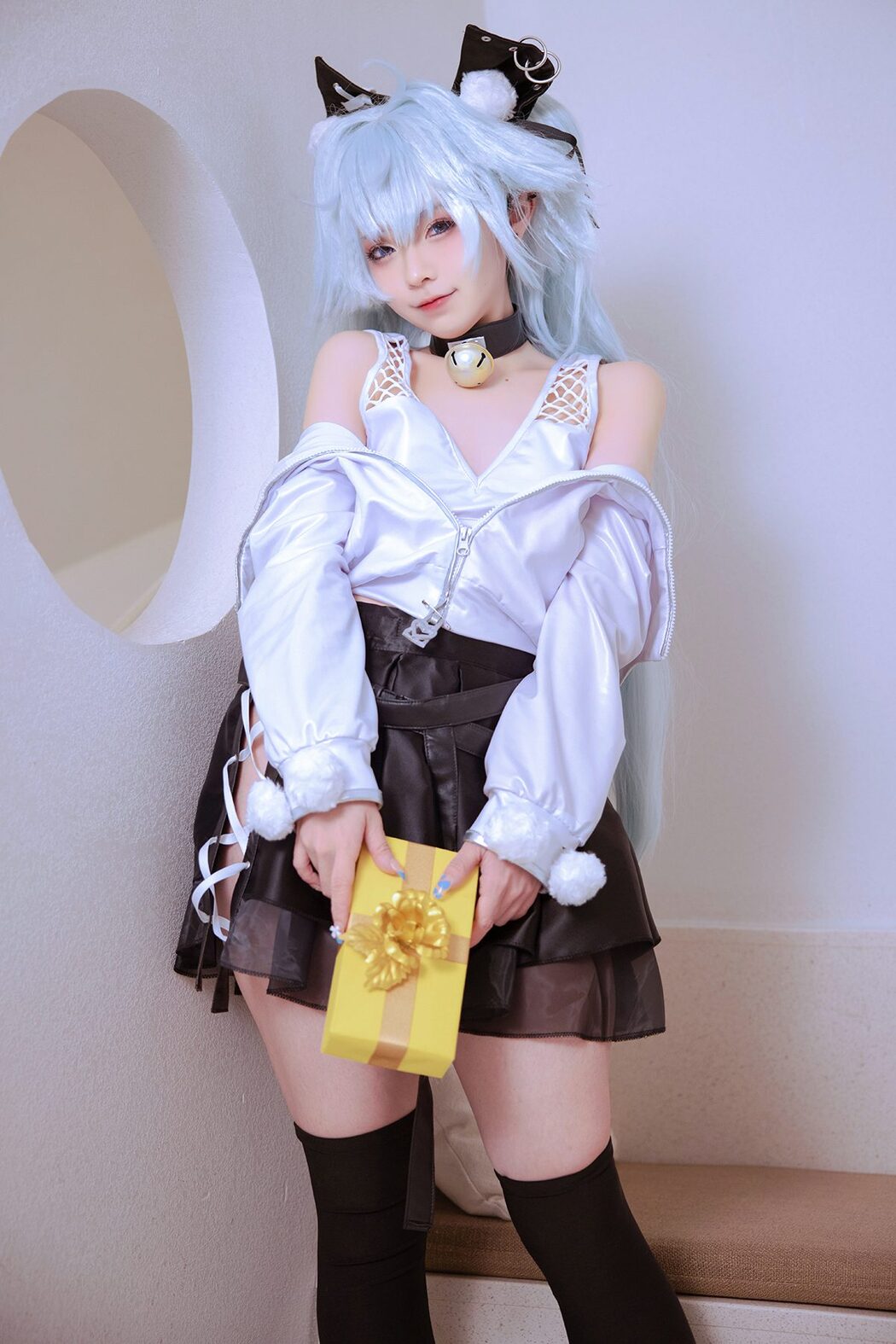 Coser@G44不会受伤 Vol.095 芙洛伦白情 Cover Photo