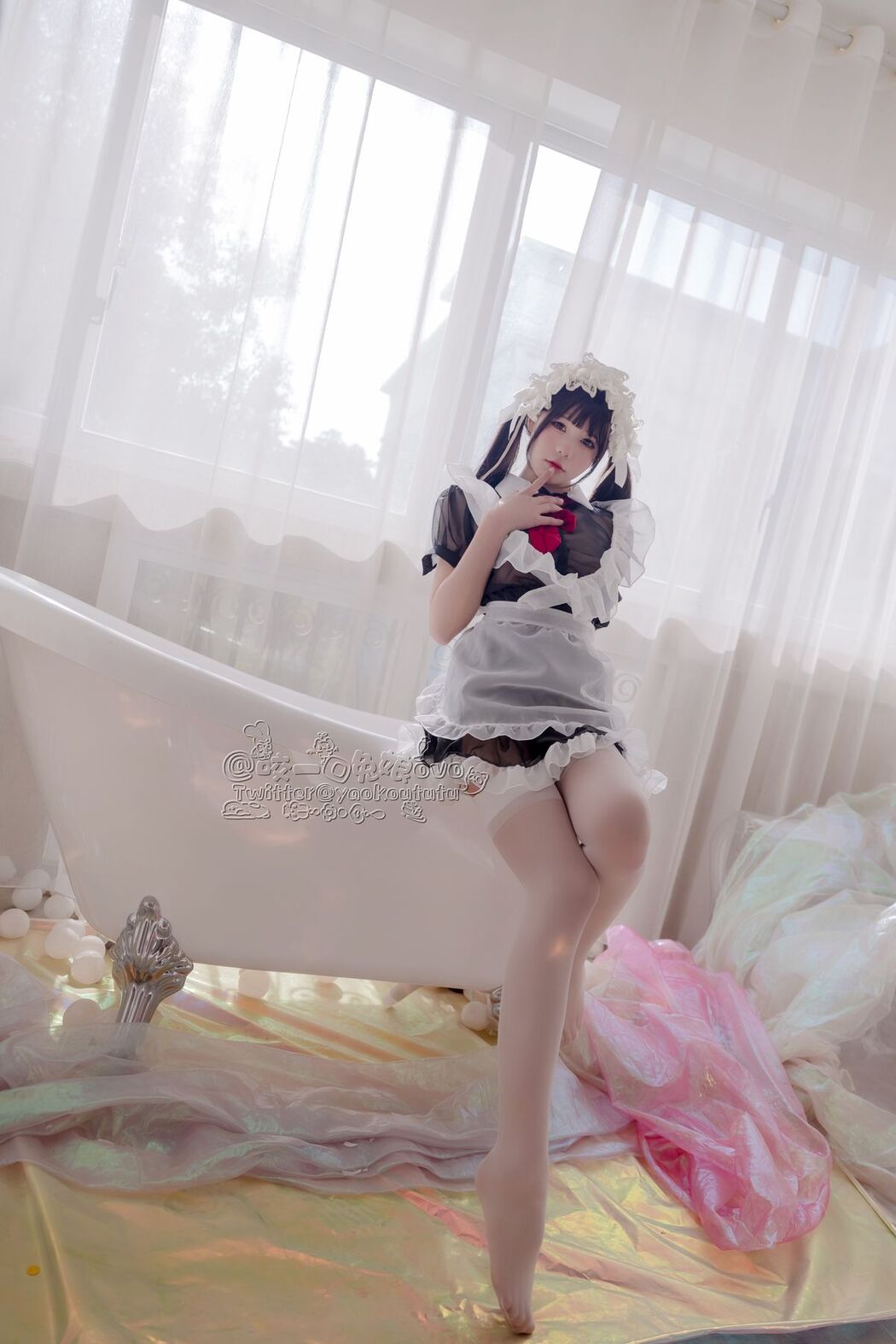 Coser@黏黏团子兔 – 黑白女仆